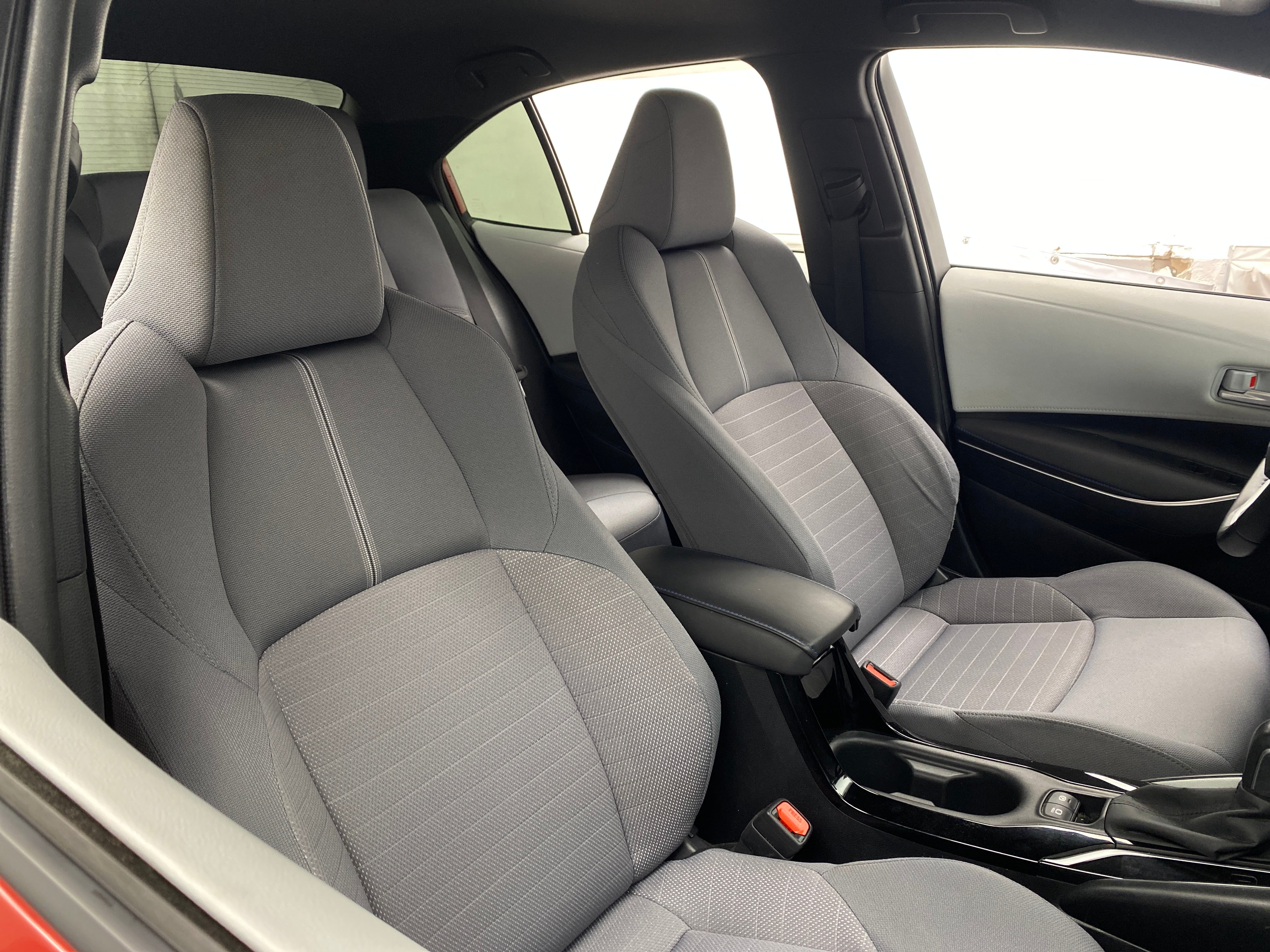 2020 Toyota Corolla SE 2