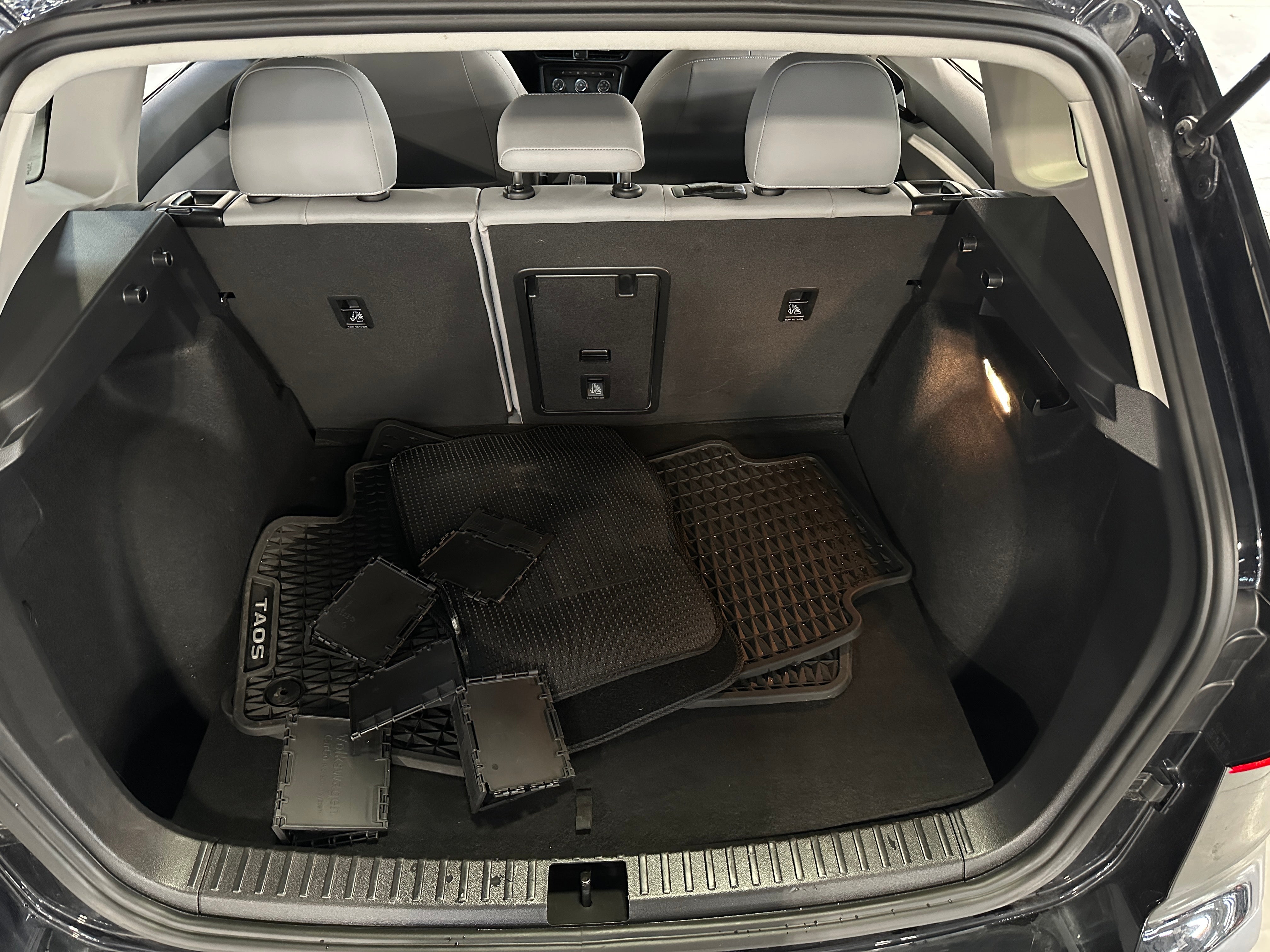 2022 Volkswagen Taos SE 6