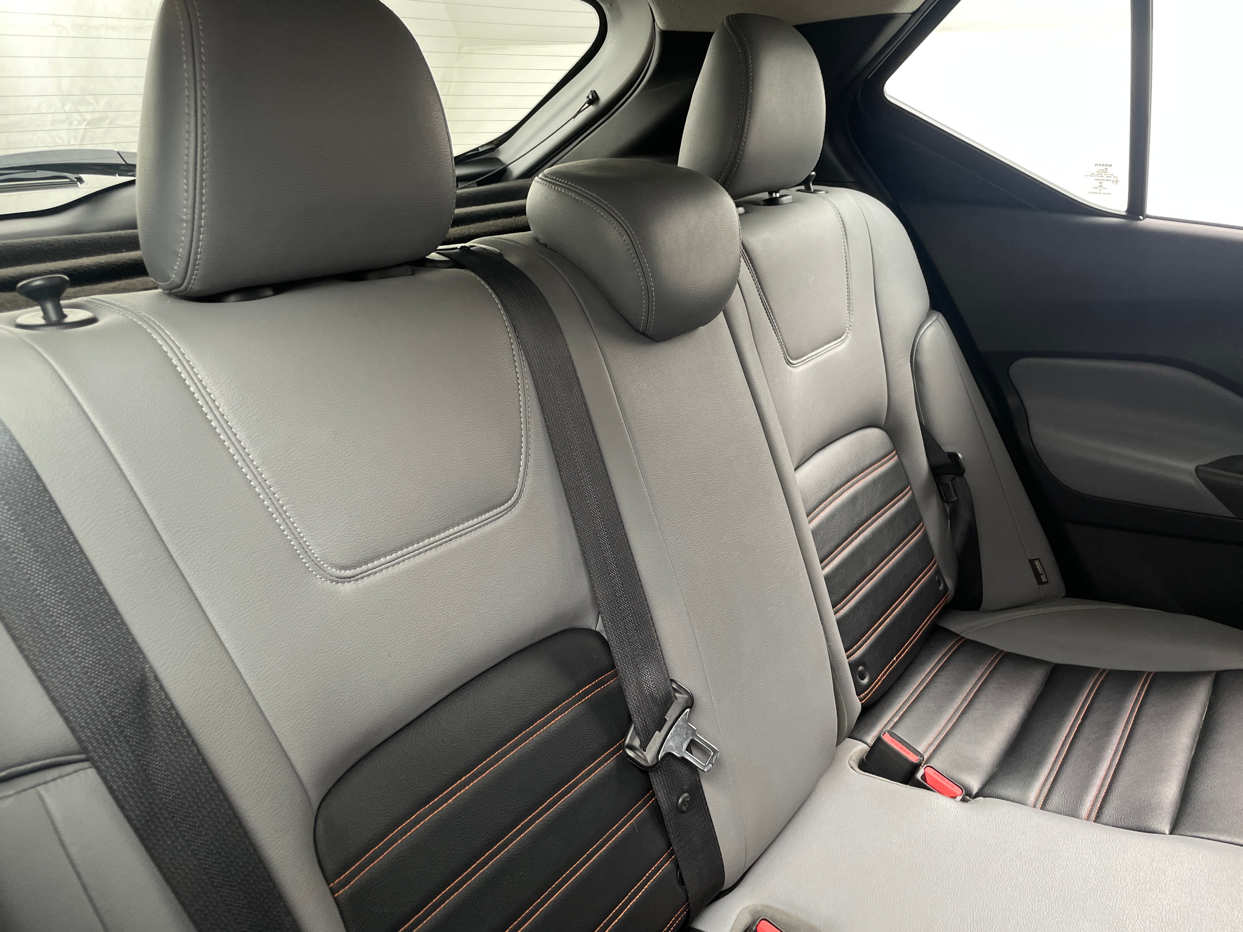 2023 Nissan Kicks SR 6