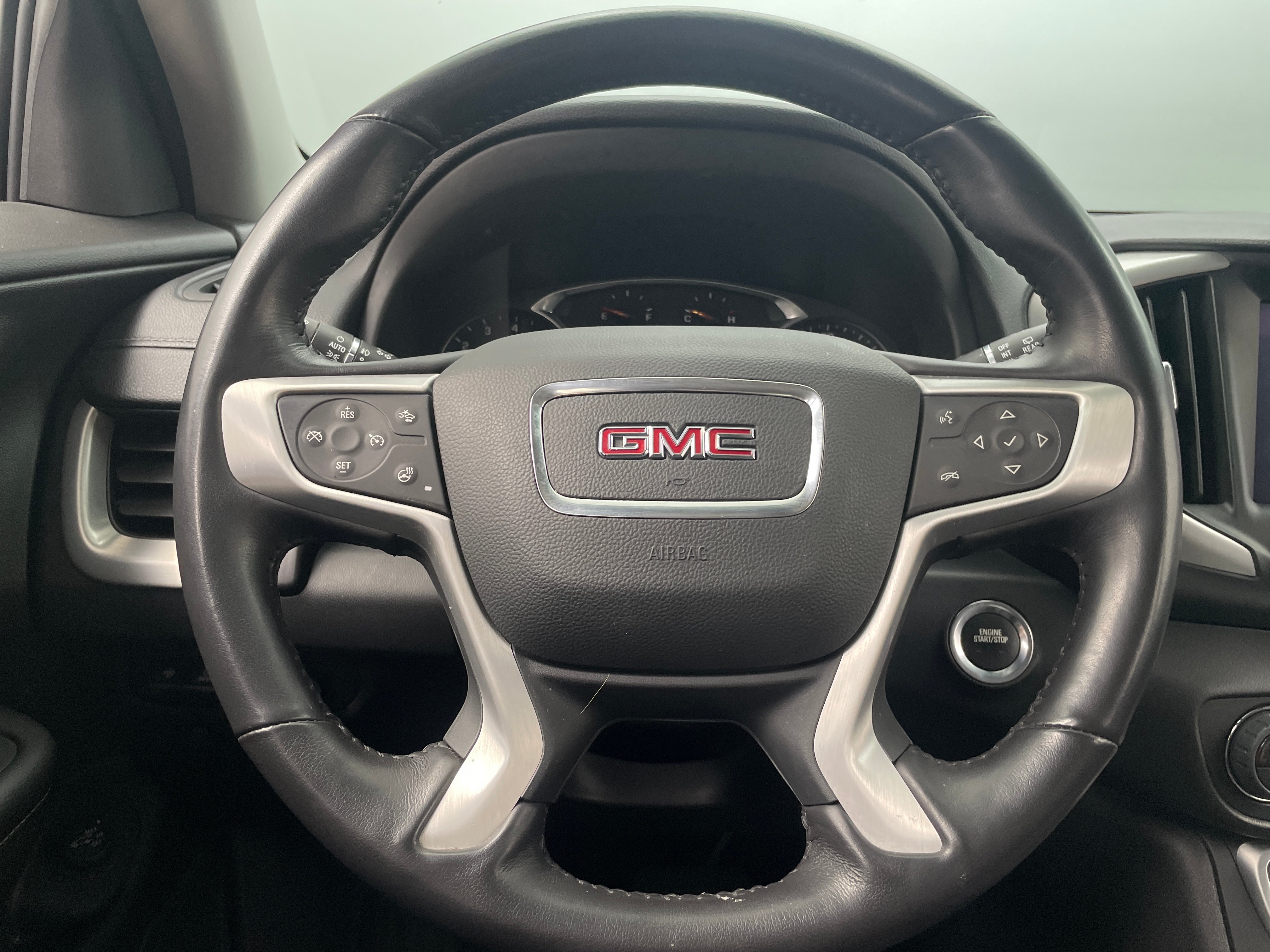 2022 GMC Terrain SLT 4