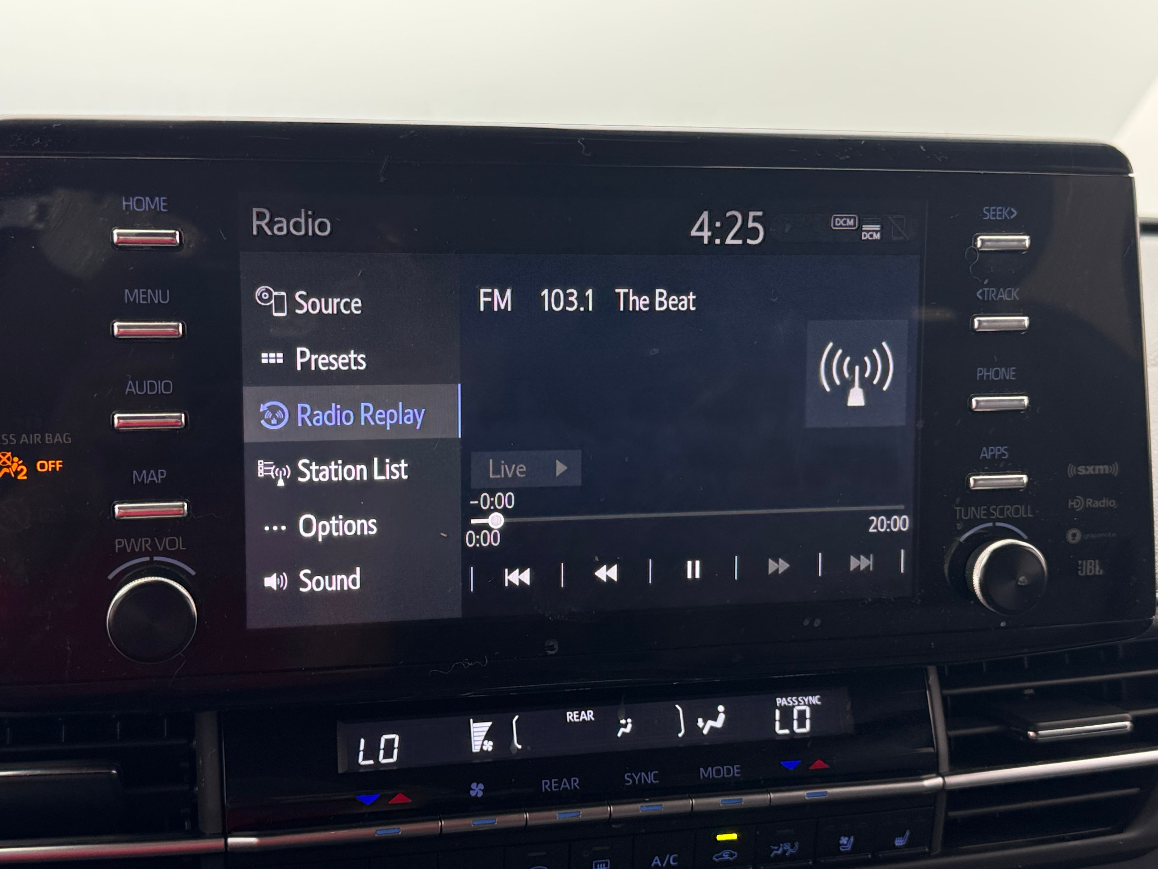 2023 Toyota Sienna XSE 3