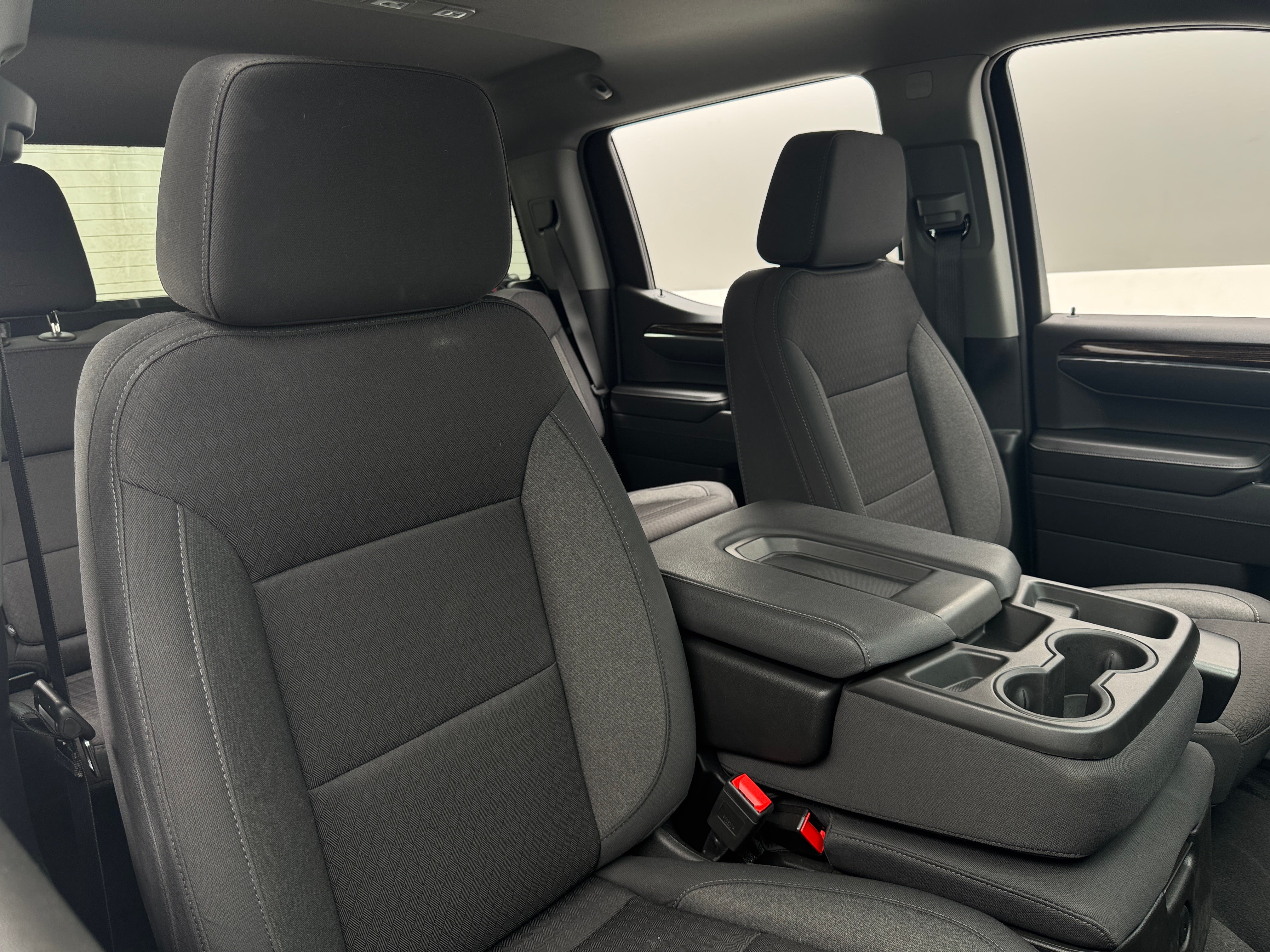 2024 GMC Sierra 1500 Elevation 2