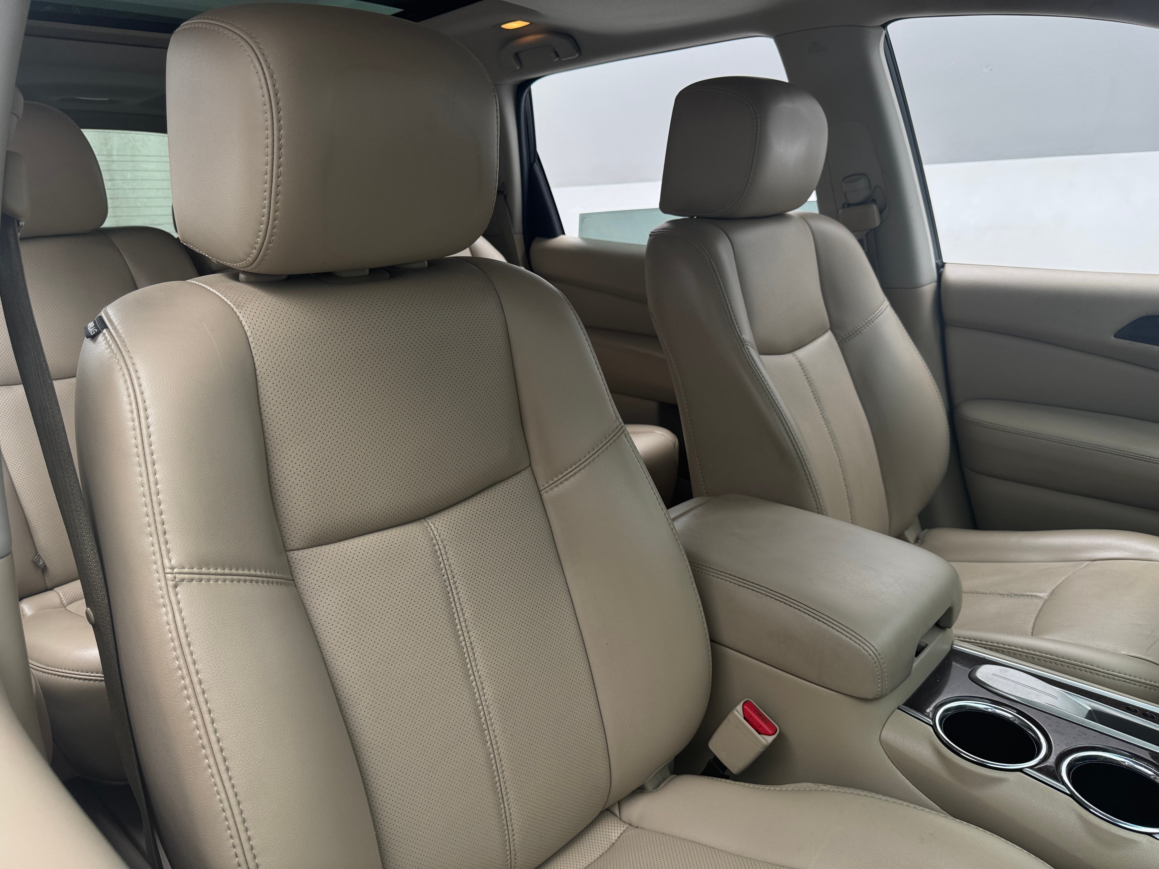 2014 Nissan Pathfinder Platinum 2
