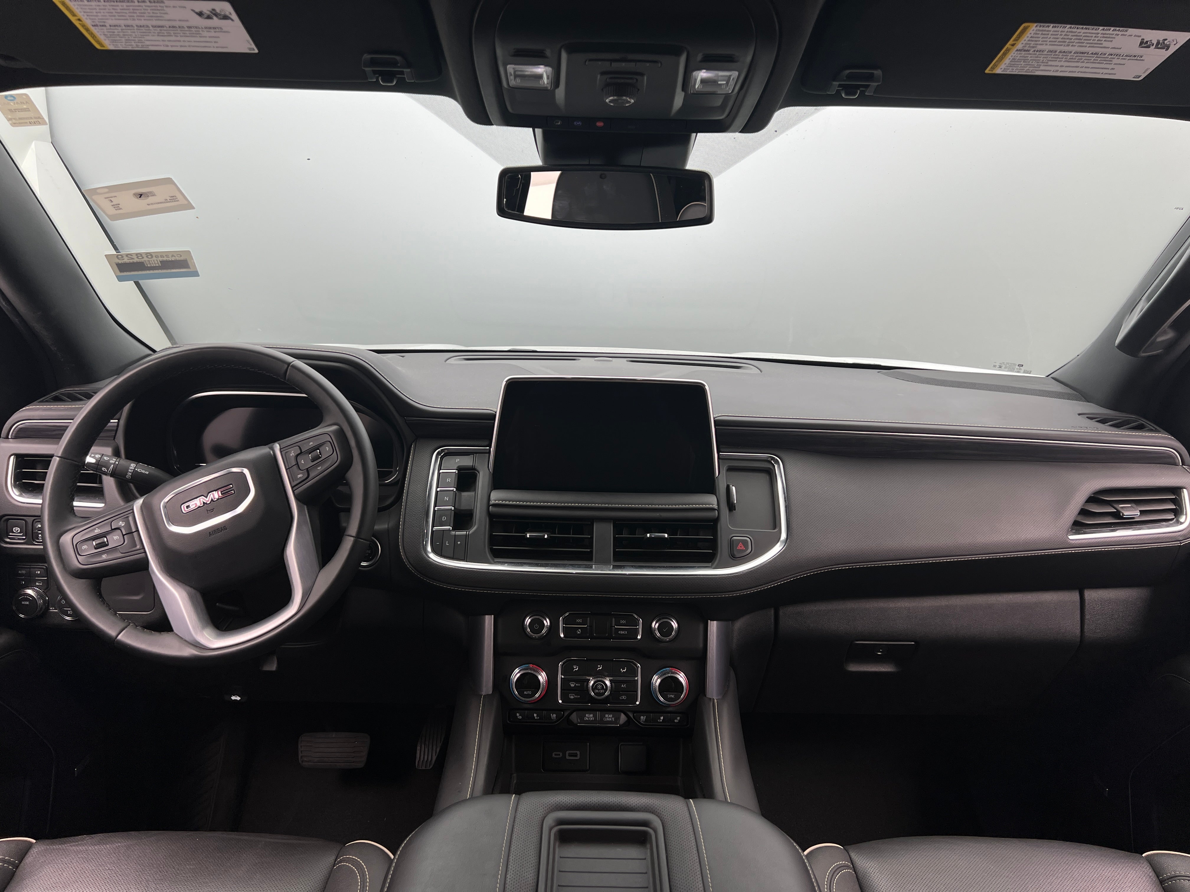 2024 GMC Yukon XL SLT 3