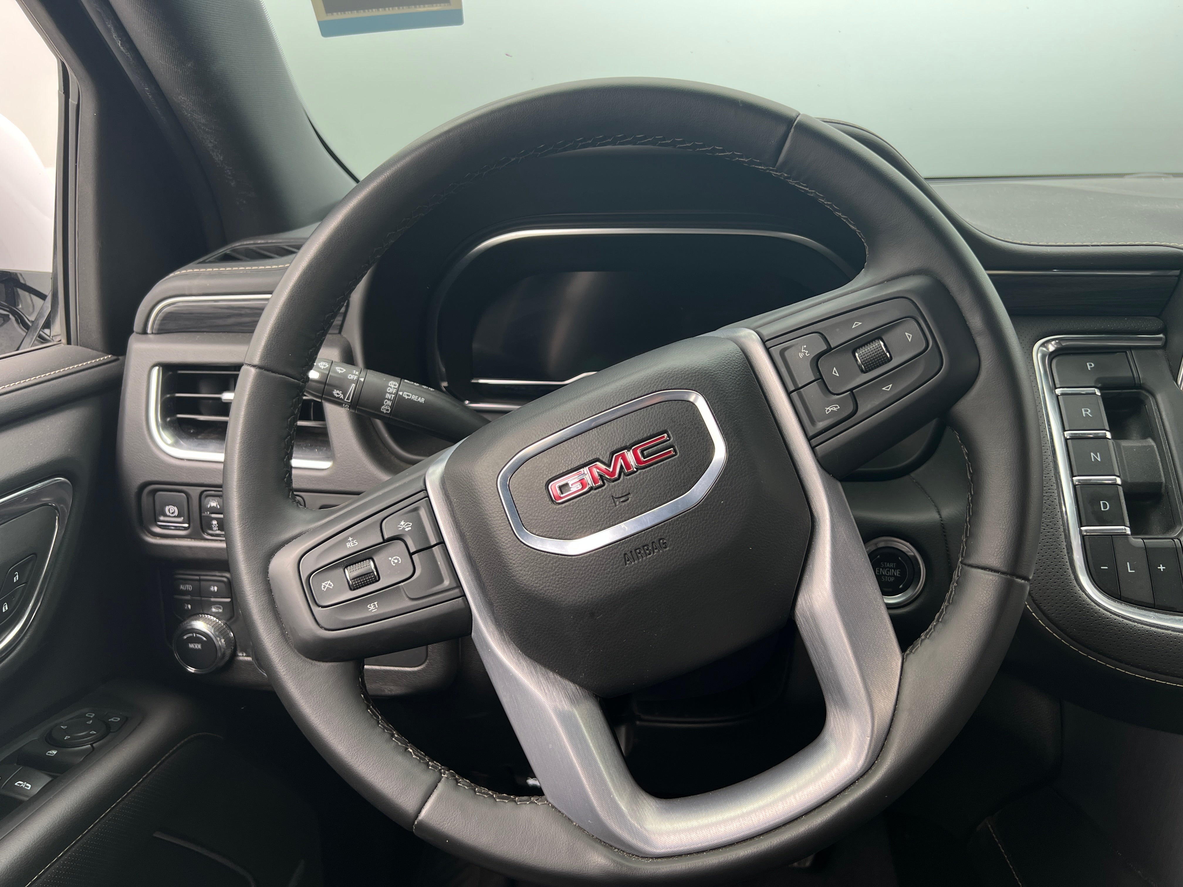 2024 GMC Yukon XL SLT 5