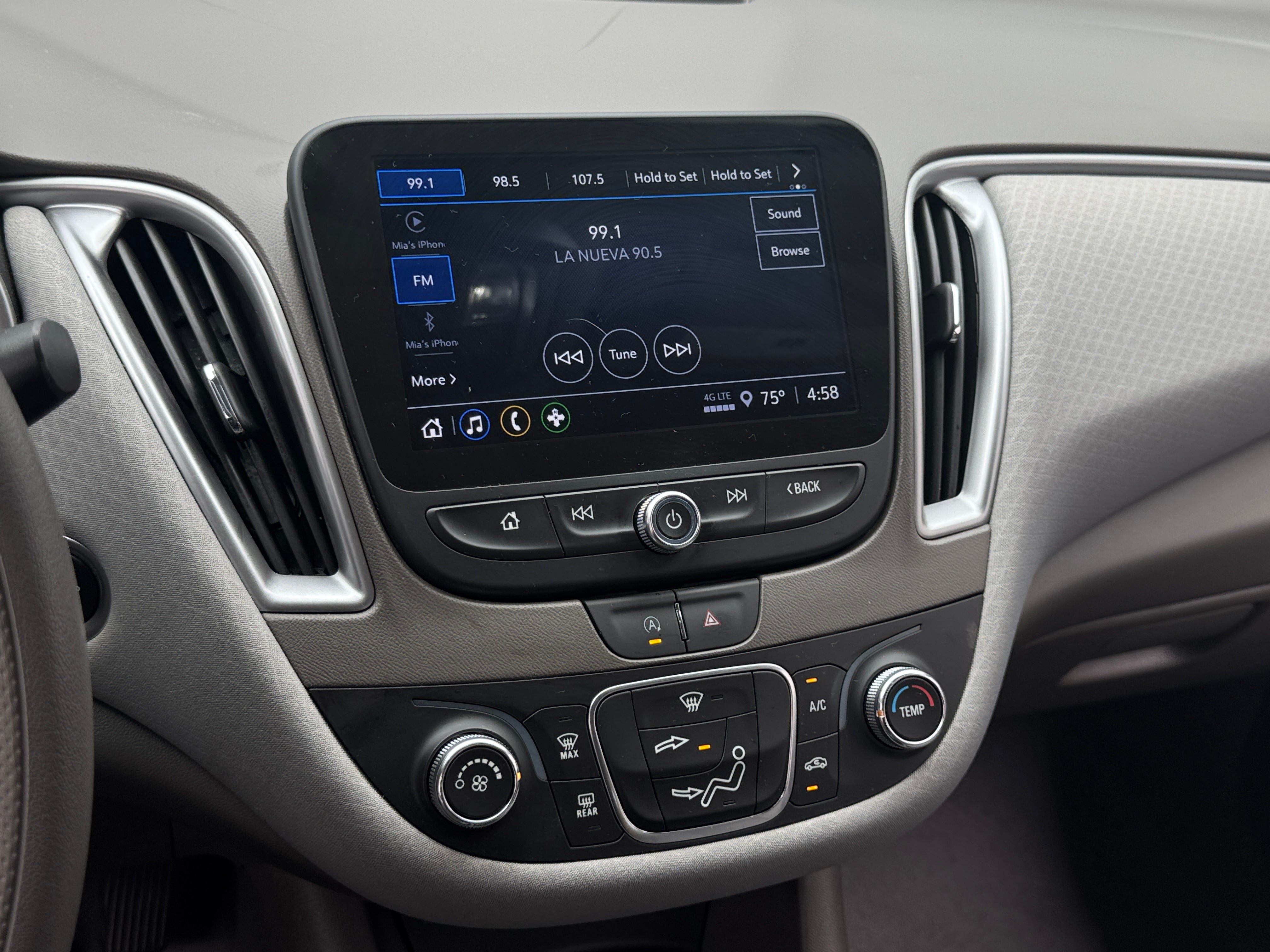 2025 Chevrolet Malibu LS 4