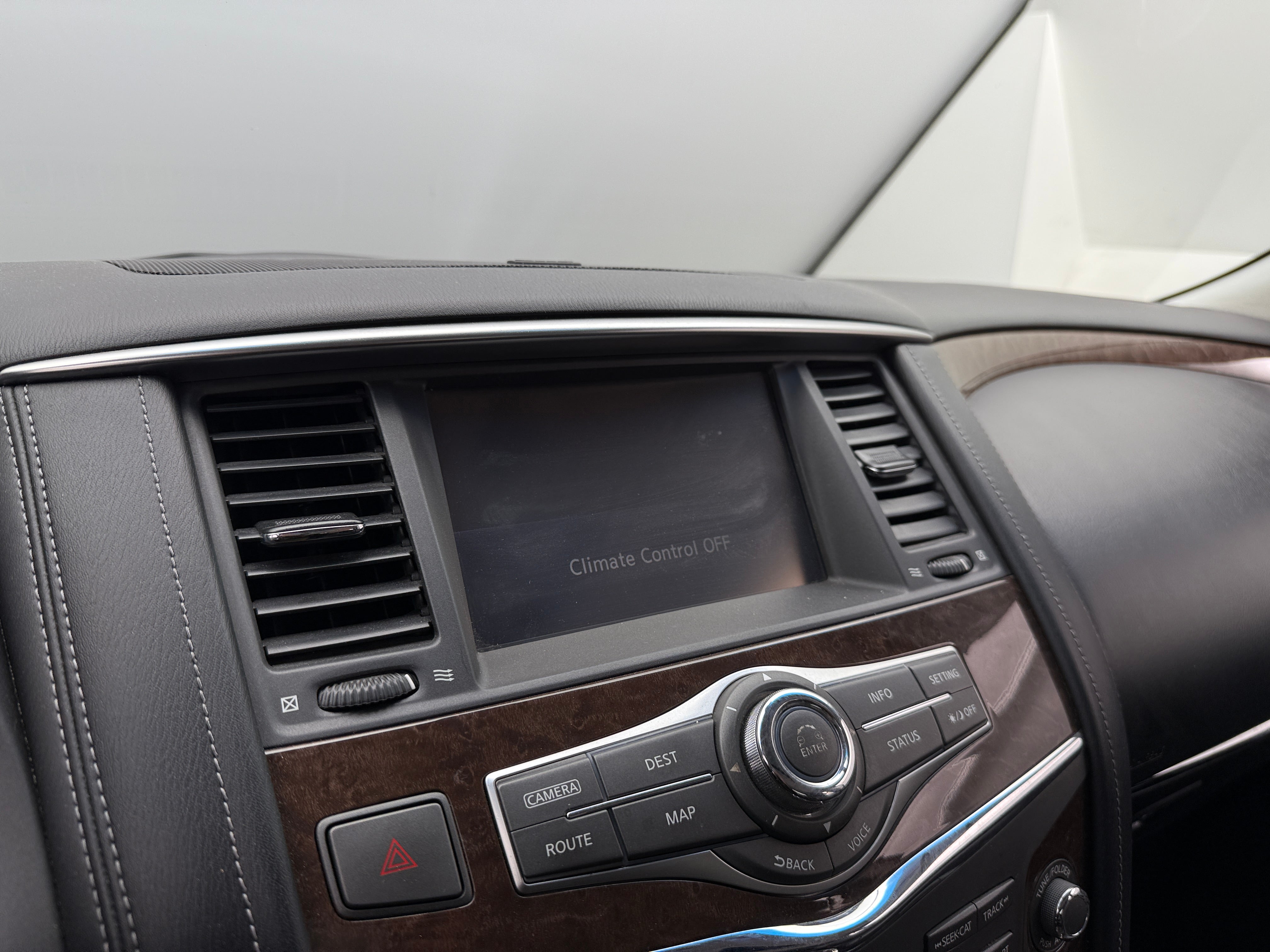 2015 INFINITI QX80 Base 3
