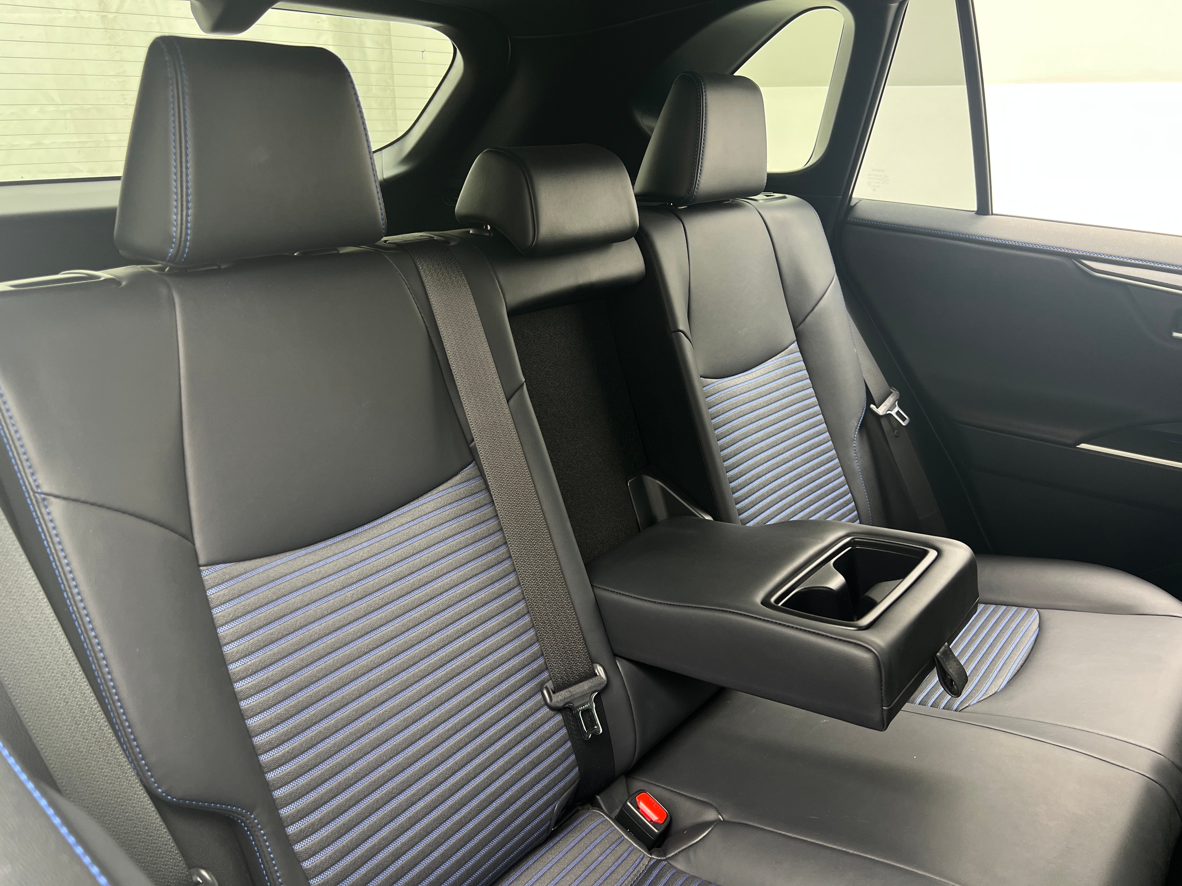 2019 Toyota RAV4 XSE 6