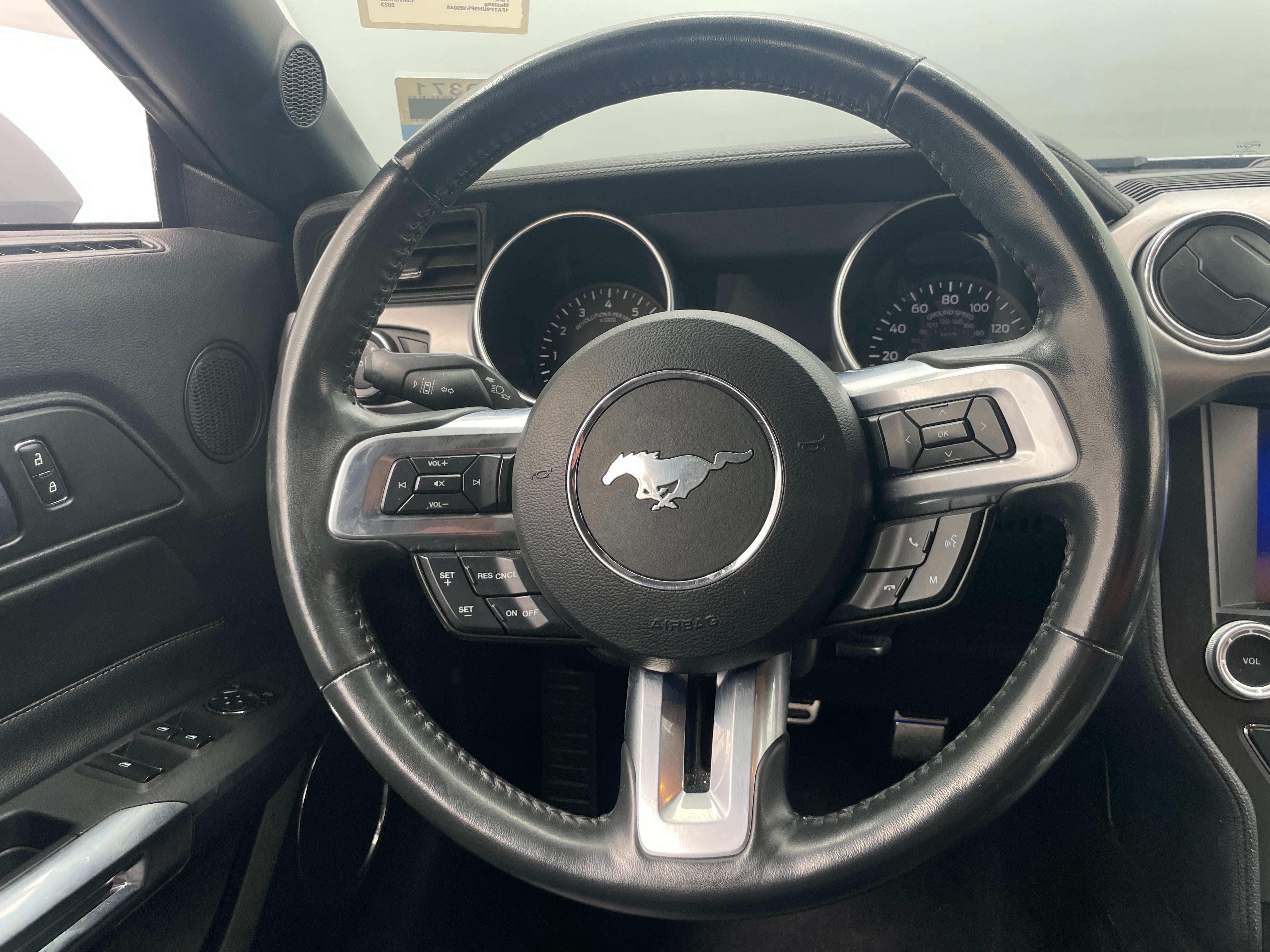 2023 Ford Mustang  5