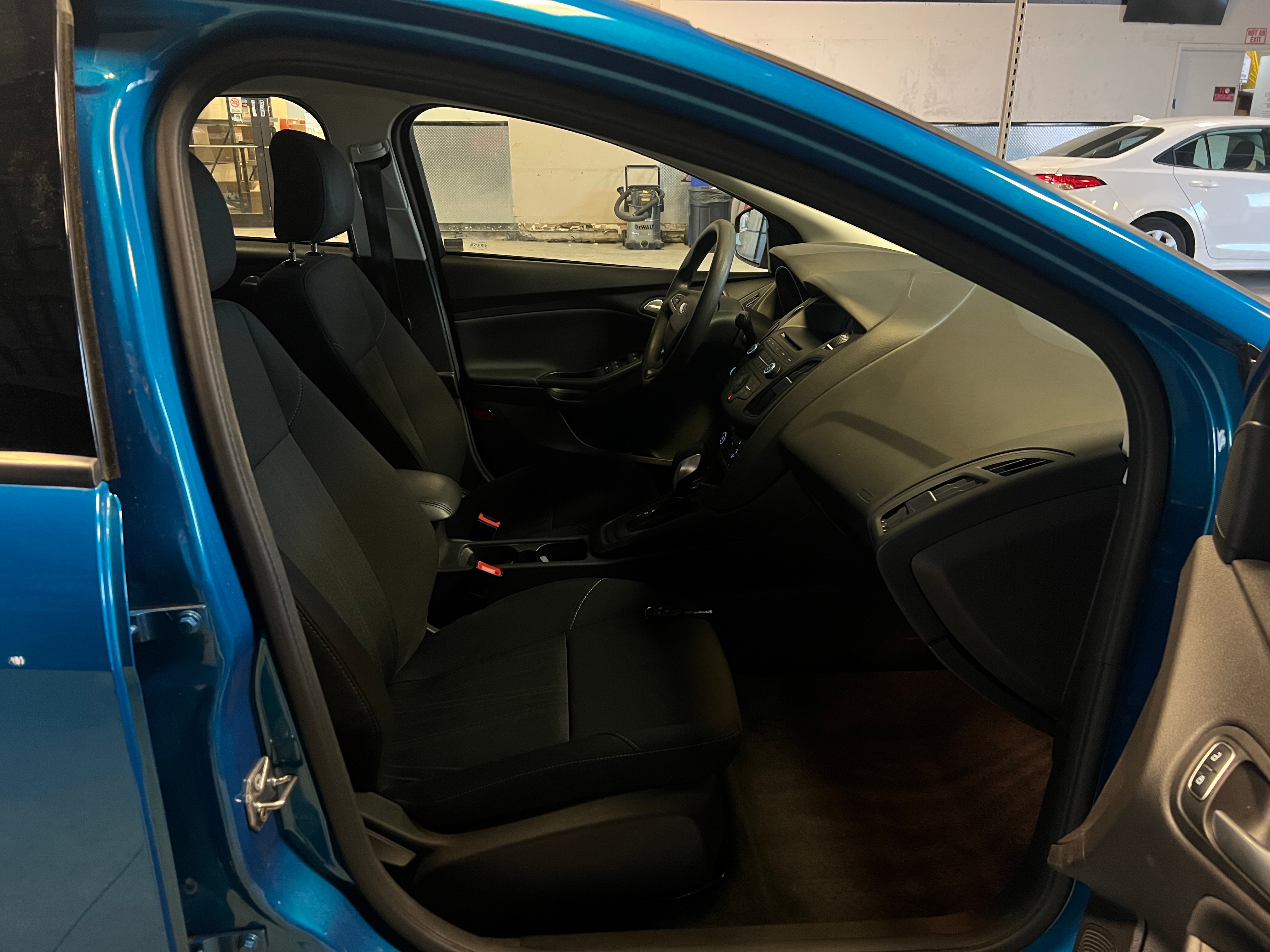 2017 Ford Focus SE 2