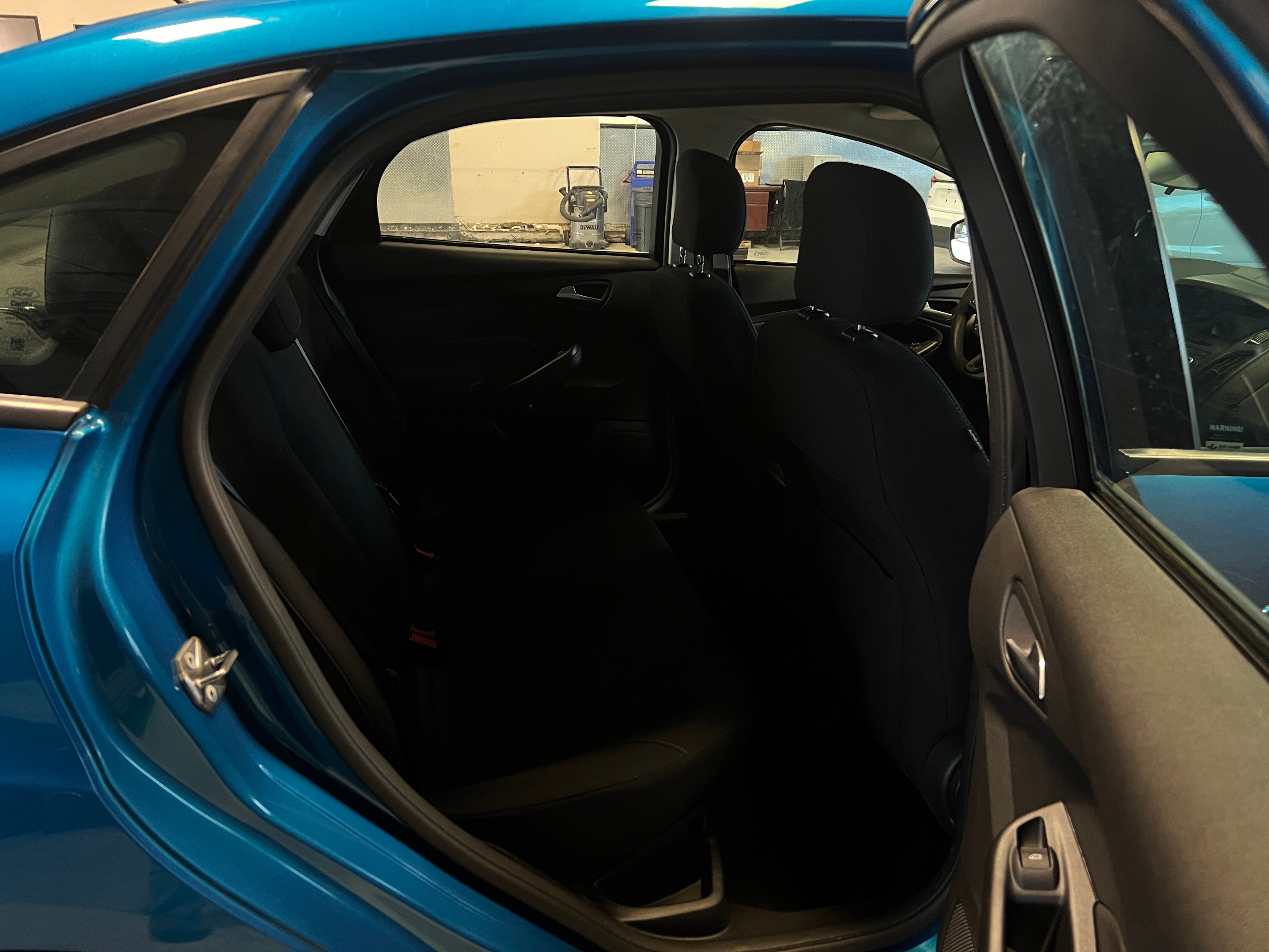 2017 Ford Focus SE 6
