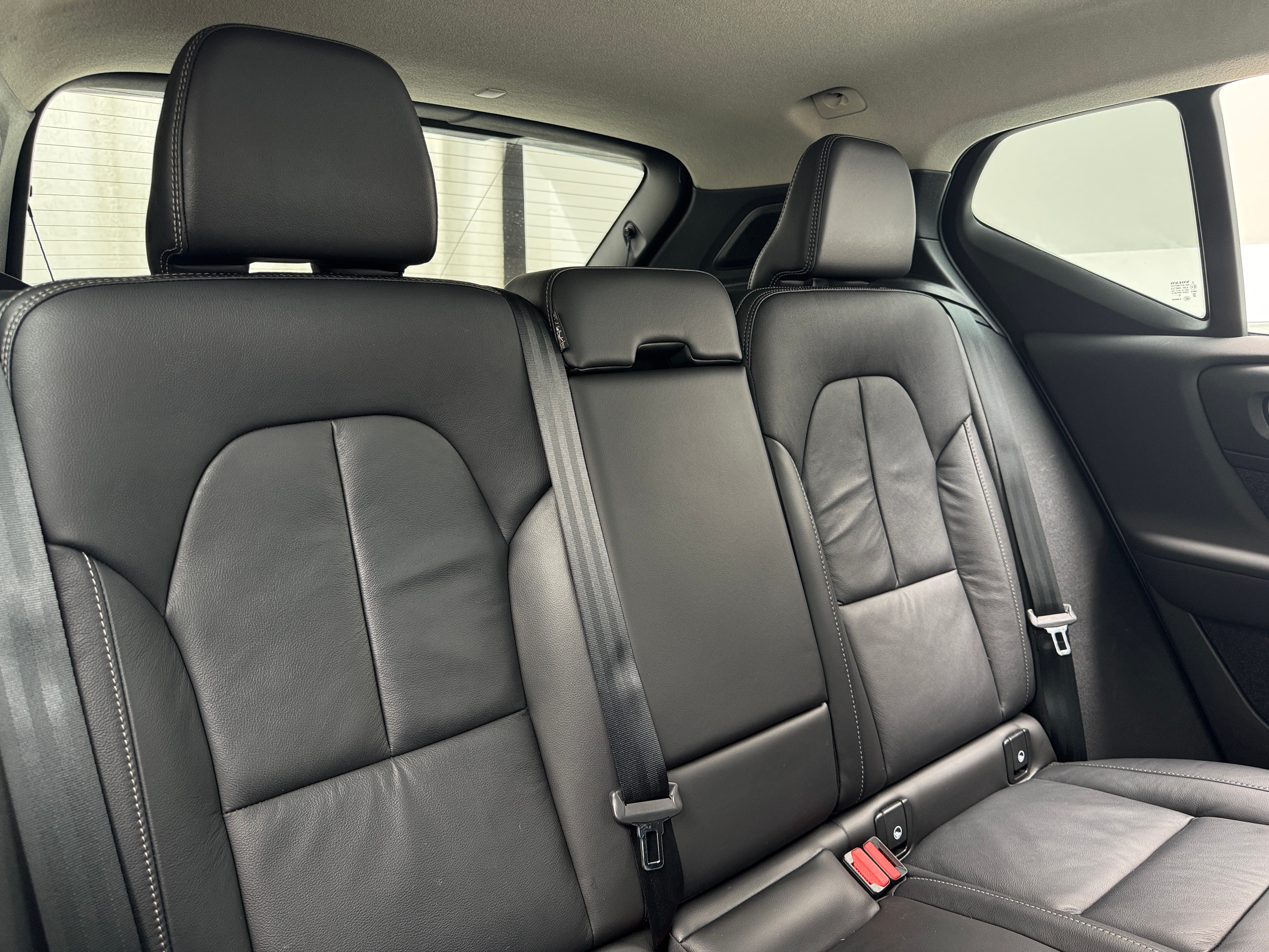 2023 Volvo XC40 B5 Plus 5