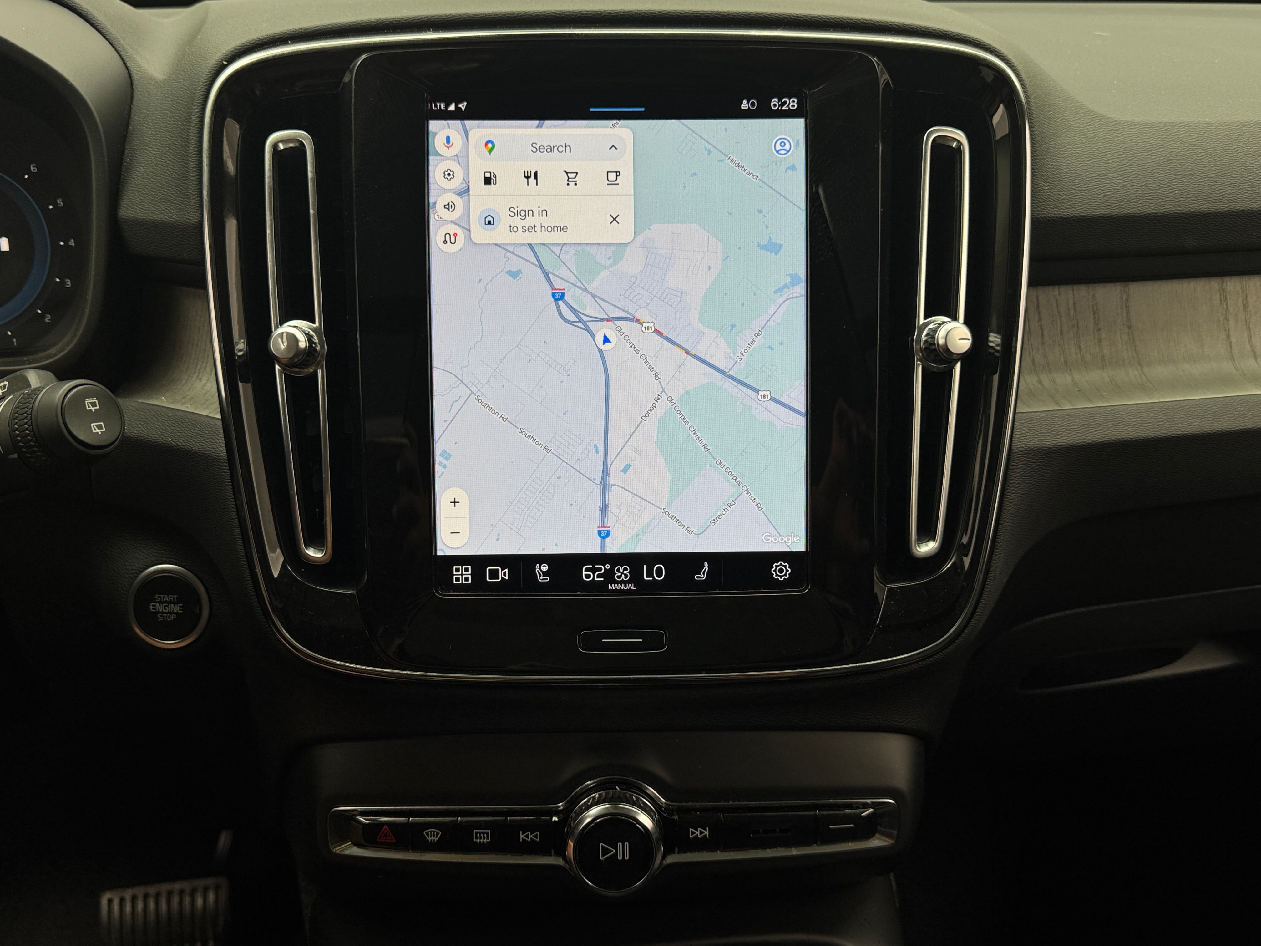 2023 Volvo XC40 B5 Plus 3