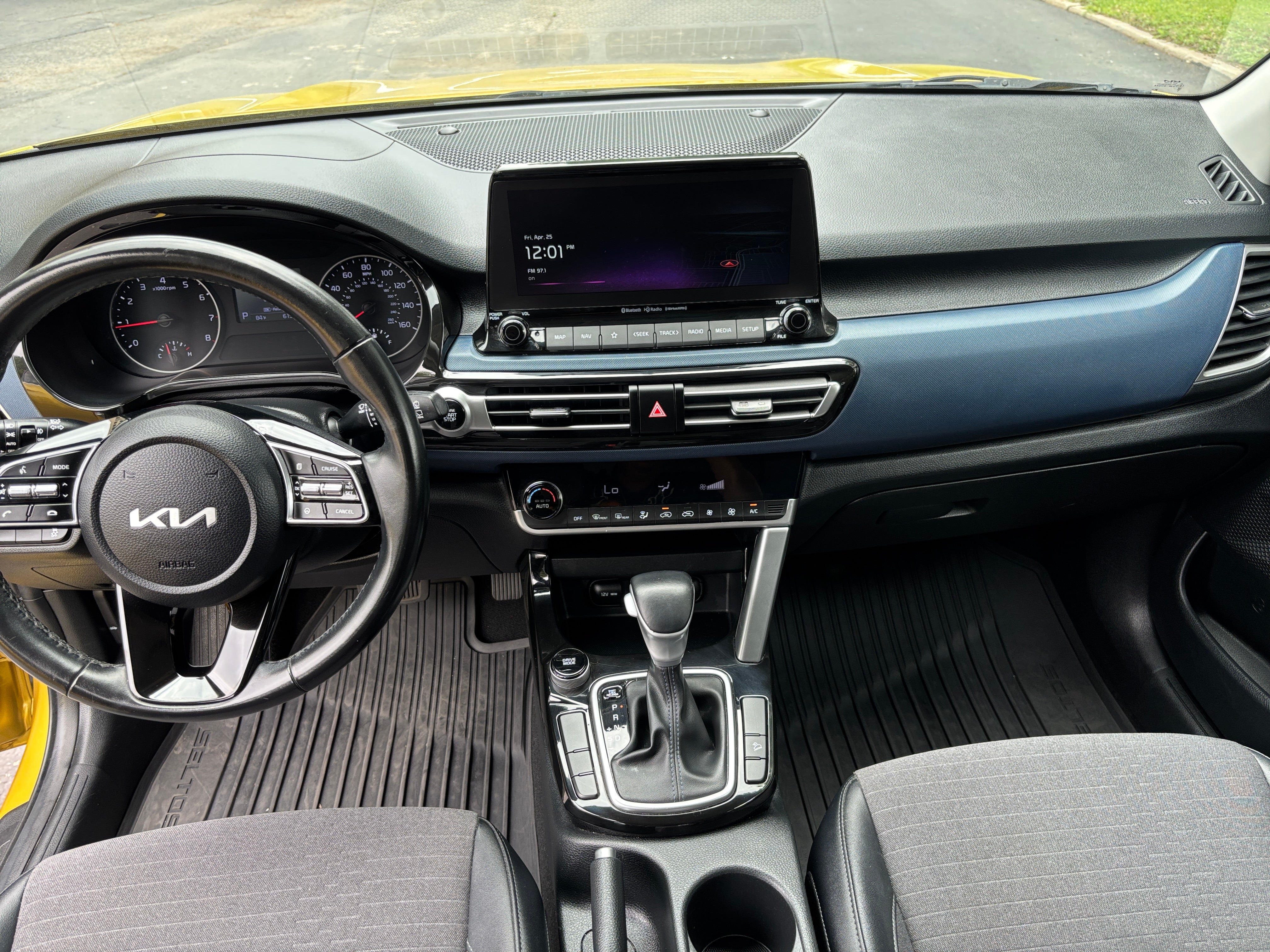 2023 Kia Seltos S 3