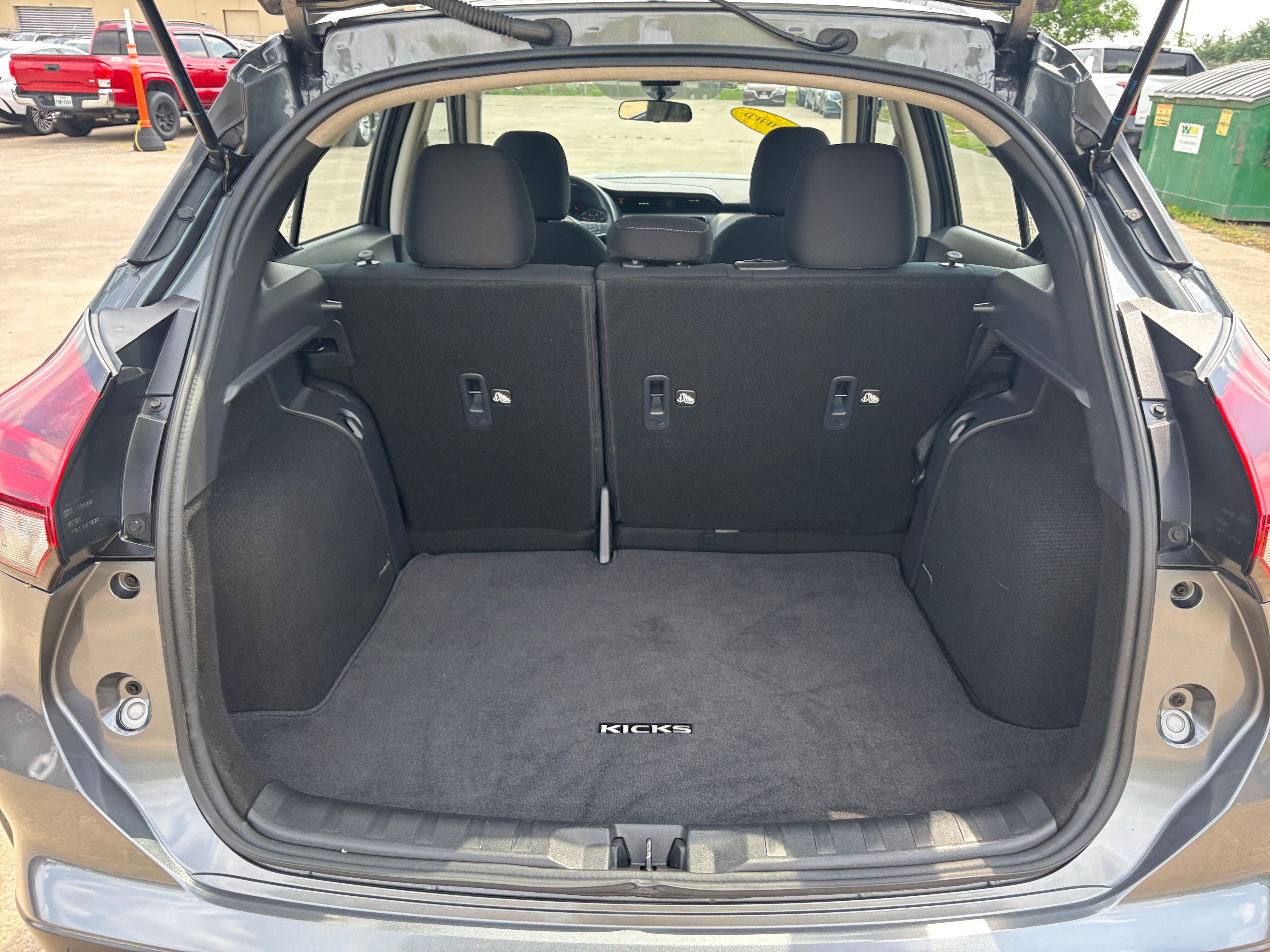 2024 Nissan Kicks SV 6