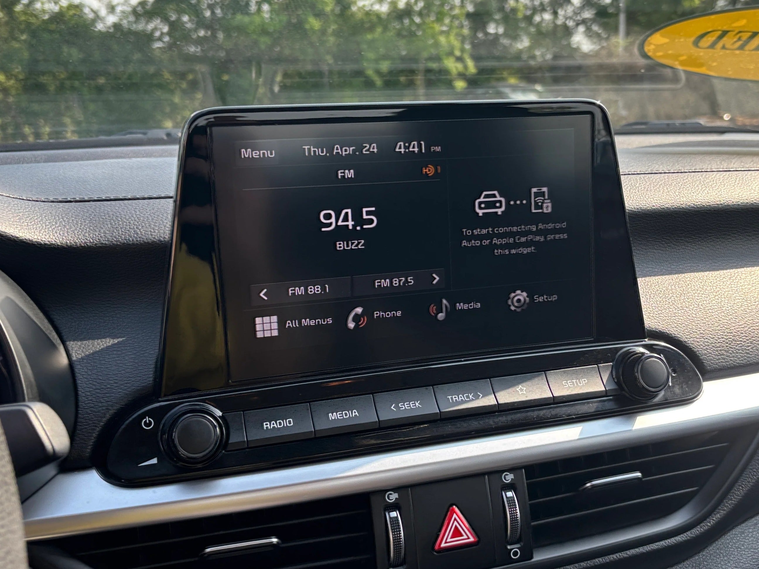 2023 Kia Forte LXS 4