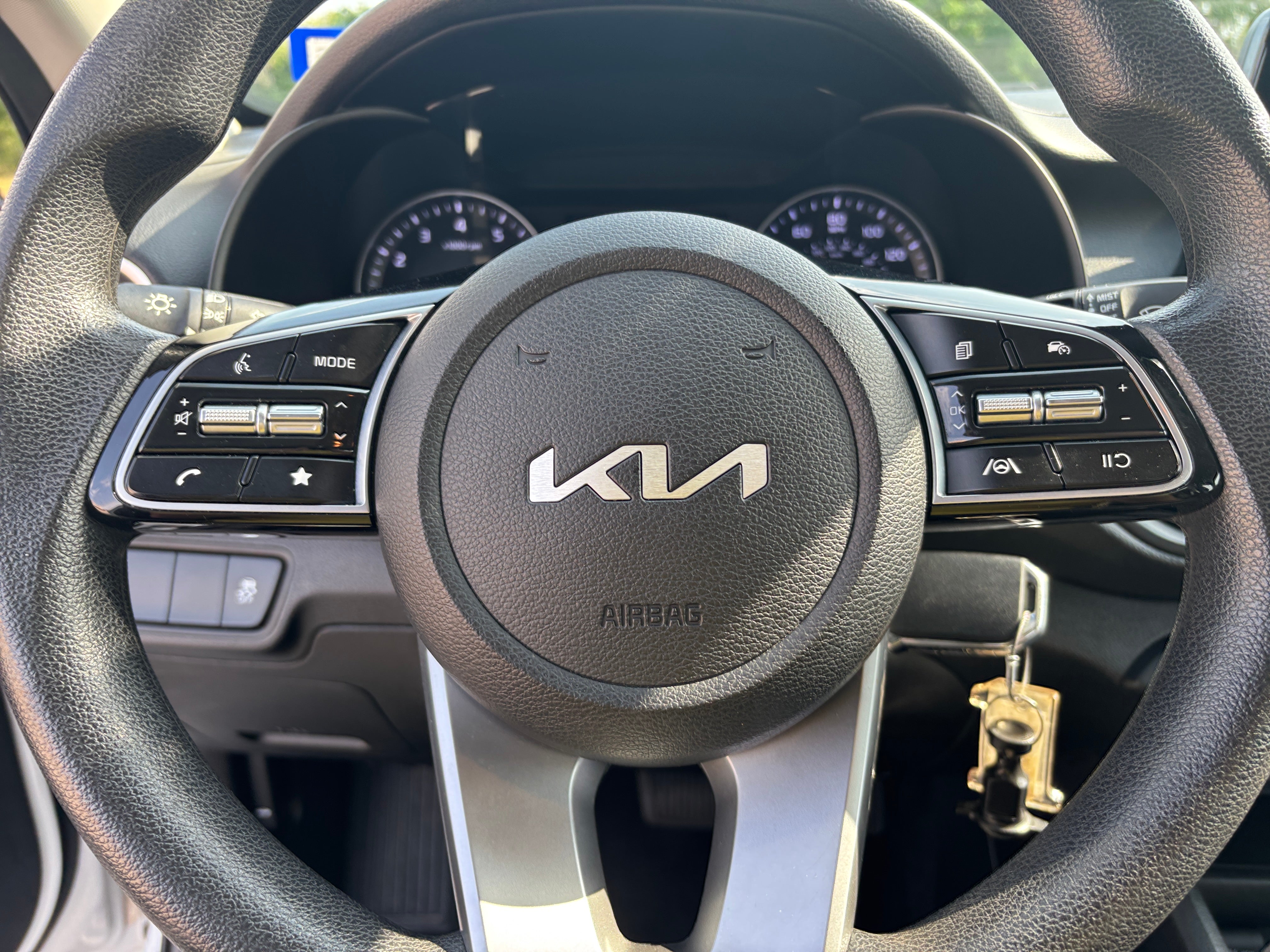 2023 Kia Forte LXS 5