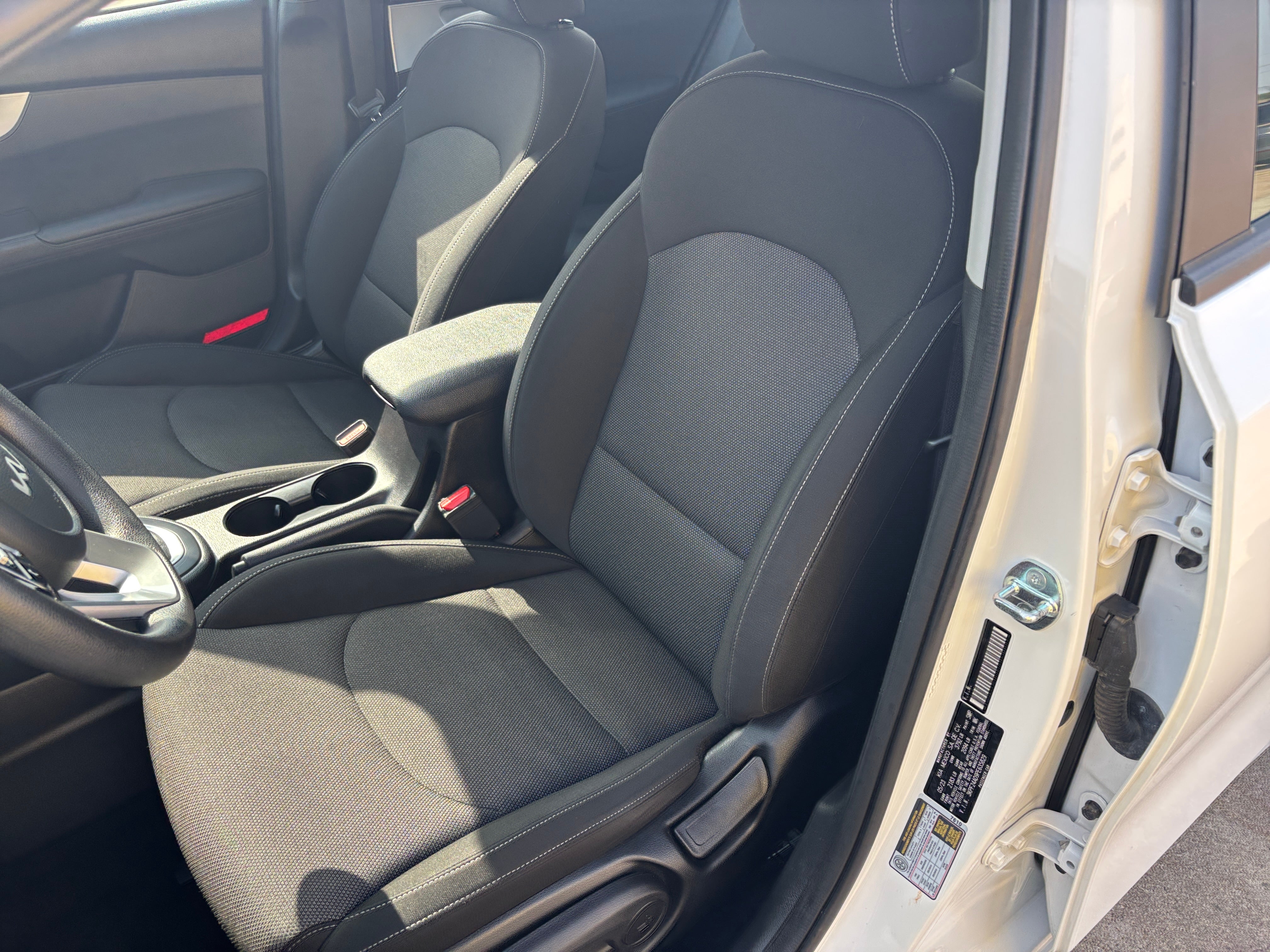 2023 Kia Forte LXS 2