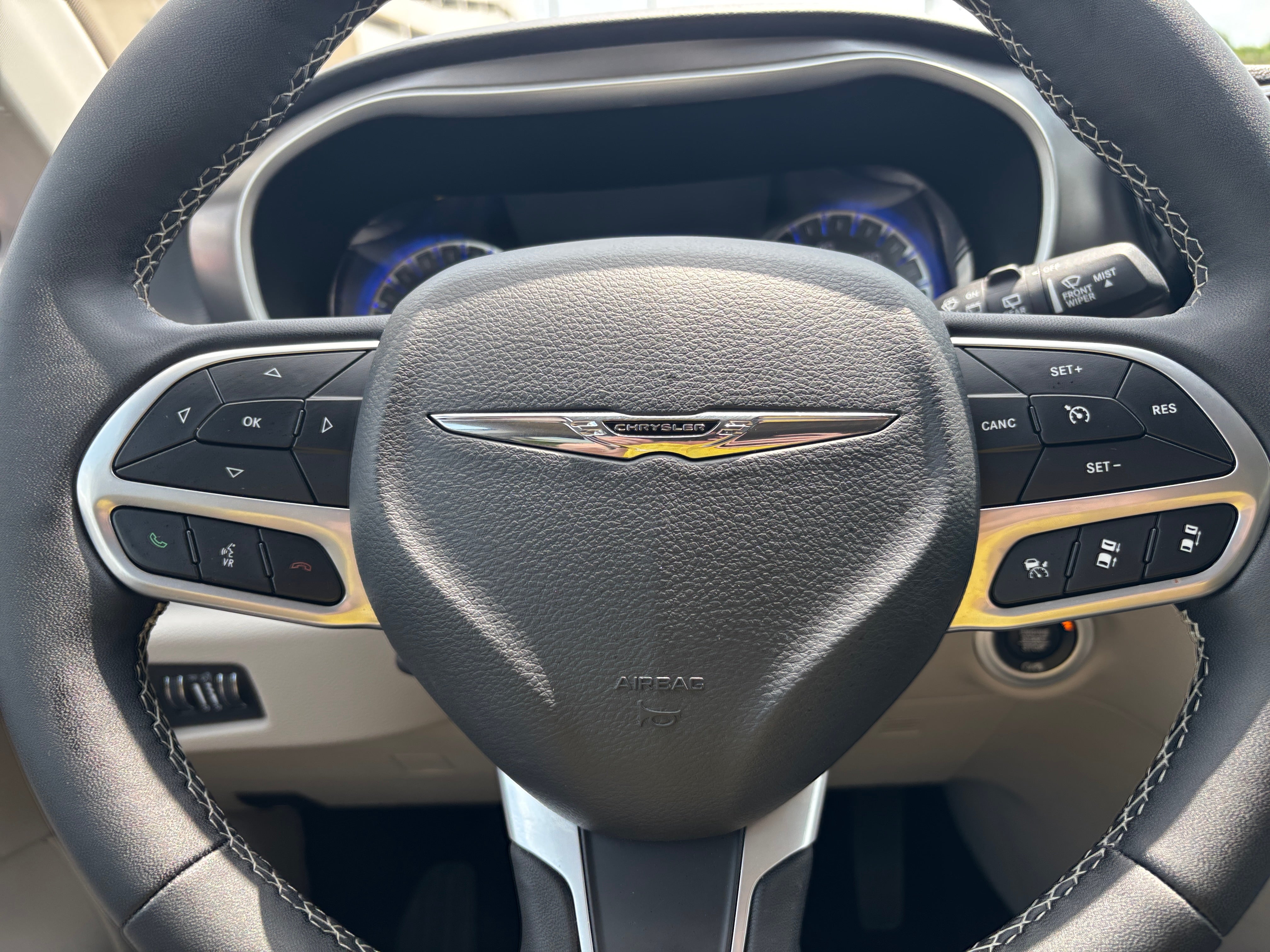 2024 Chrysler Pacifica Touring L 5