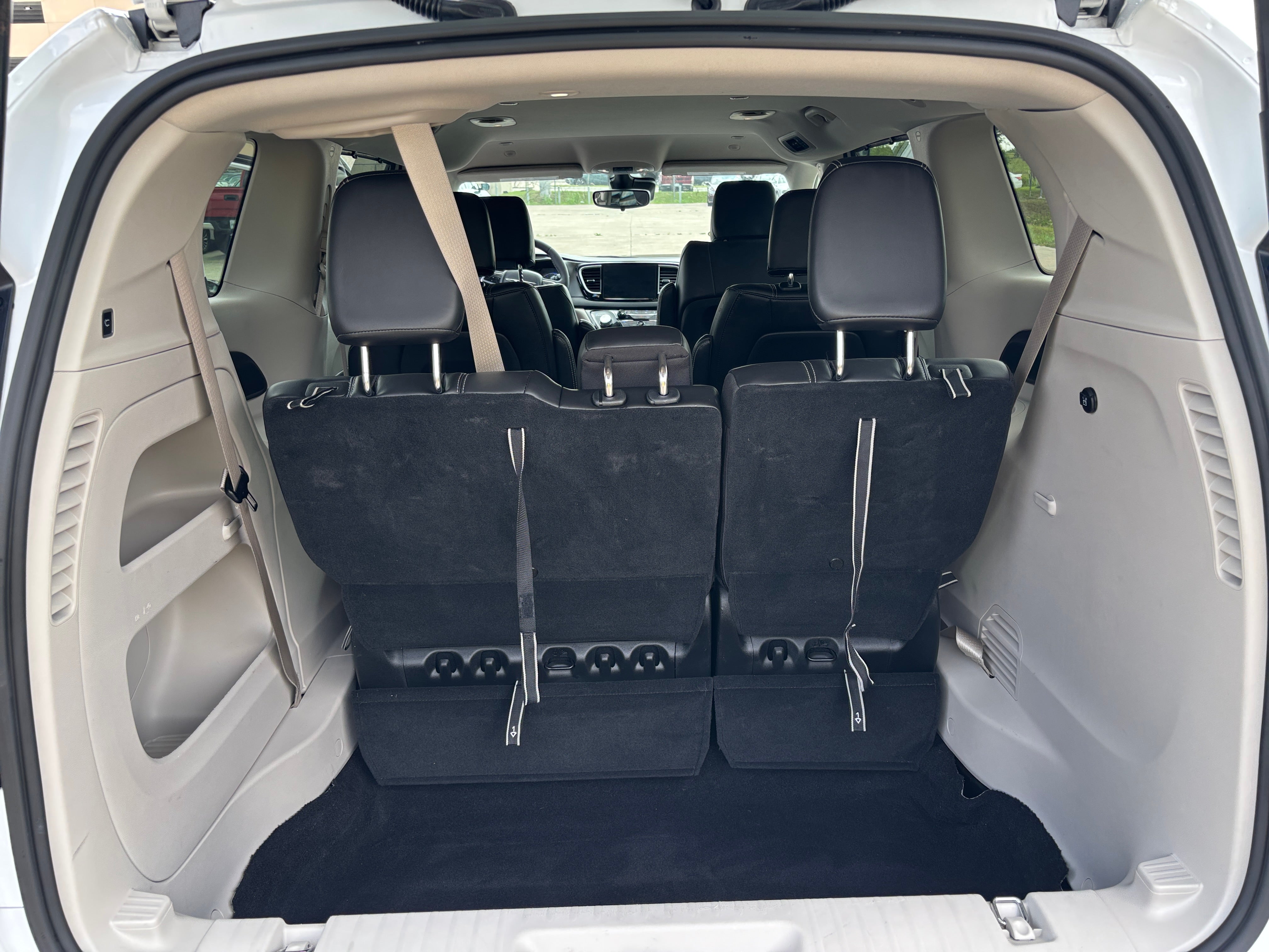2024 Chrysler Pacifica Touring L 7