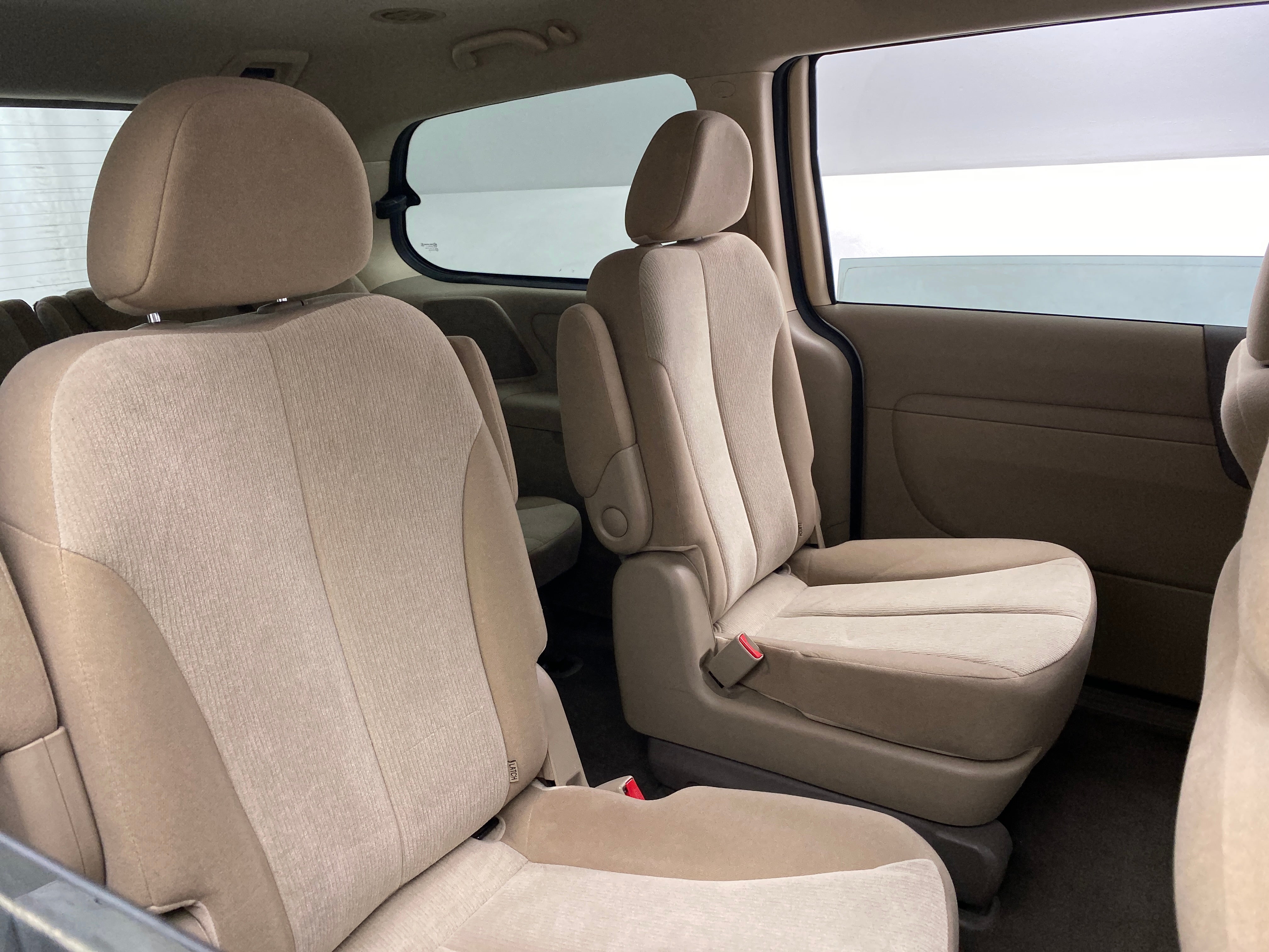 2012 Kia Sedona LX 6