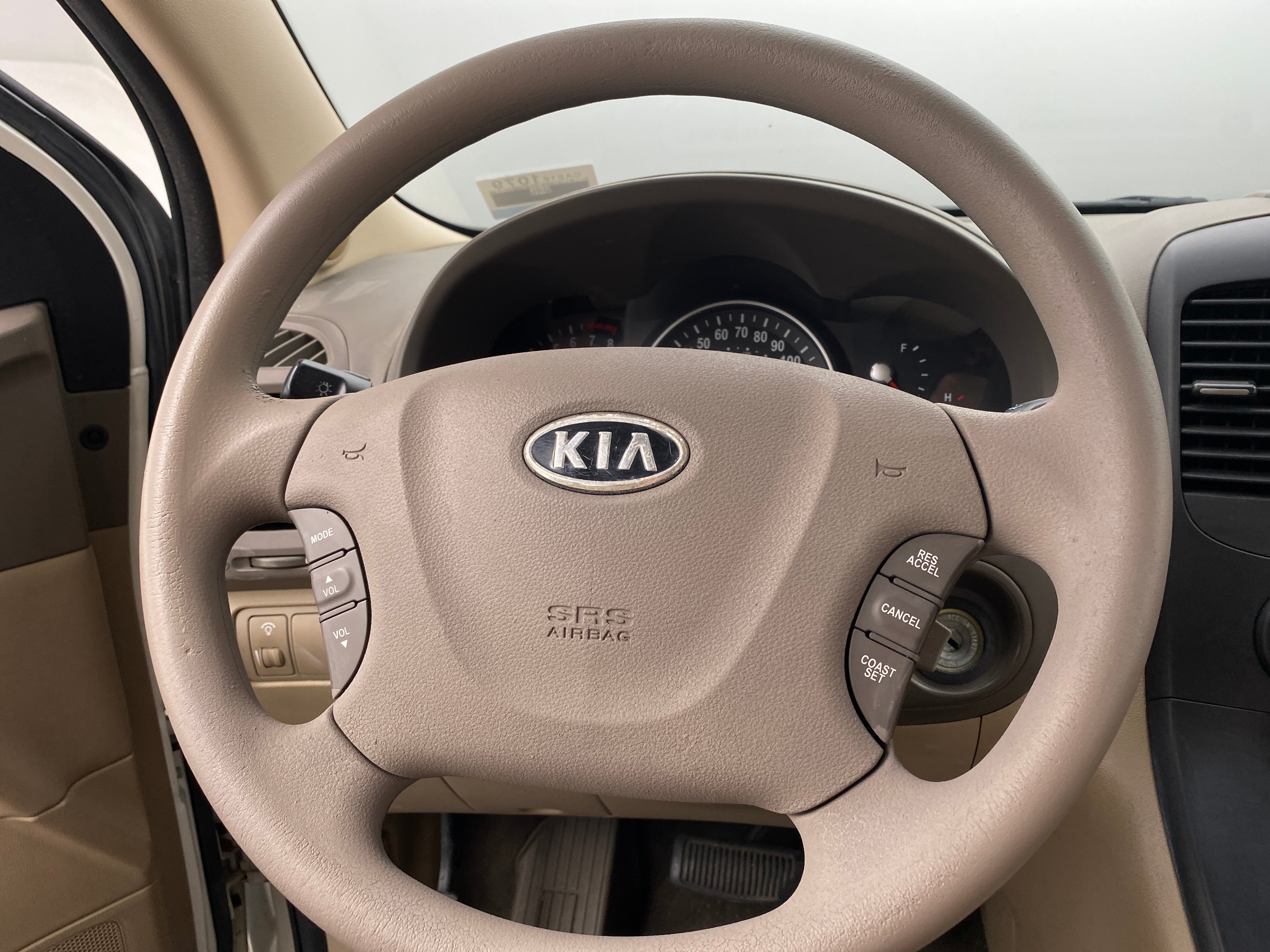 2012 Kia Sedona LX 5