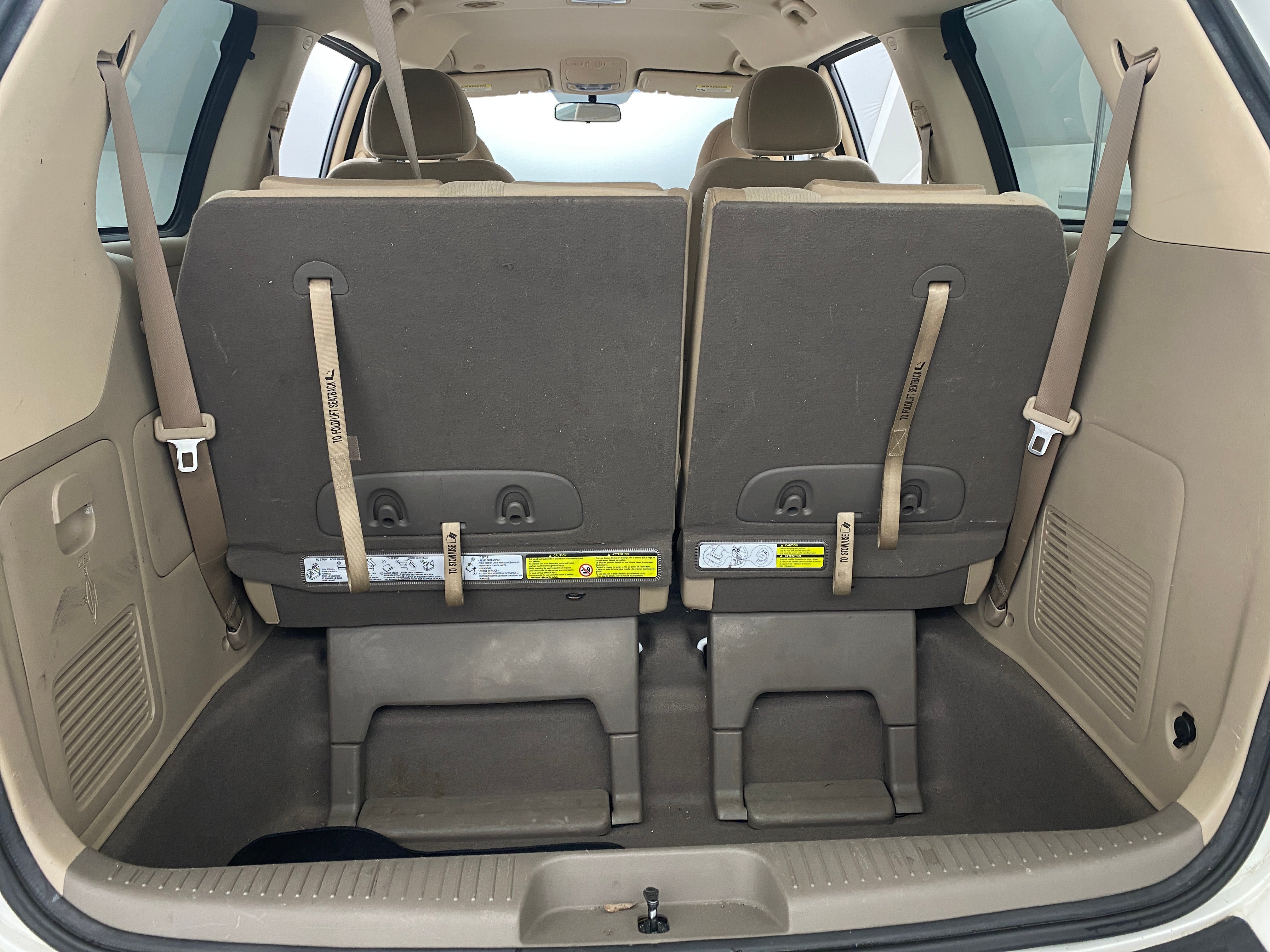 2012 Kia Sedona LX 7