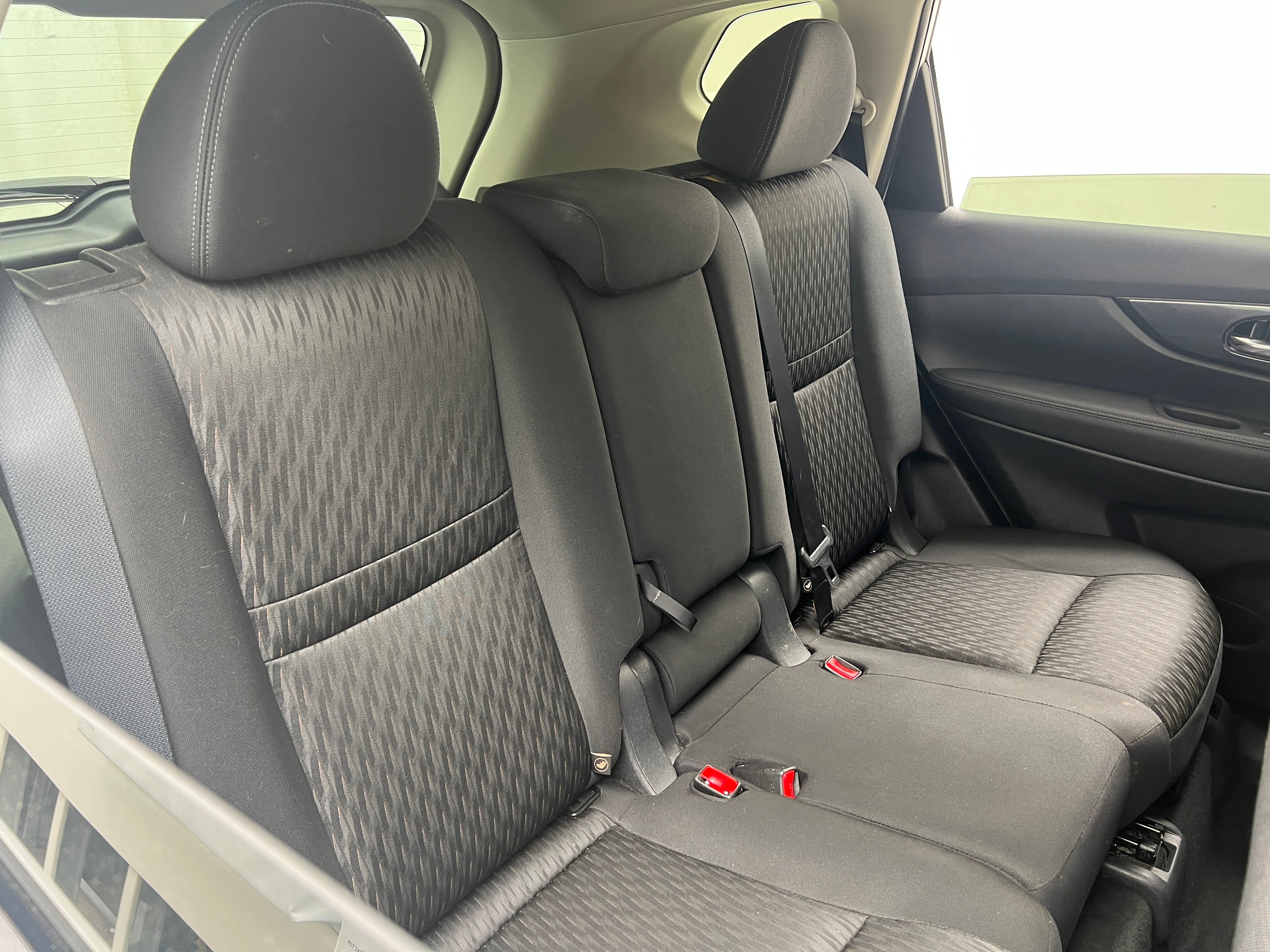2020 Nissan Rogue SV 6