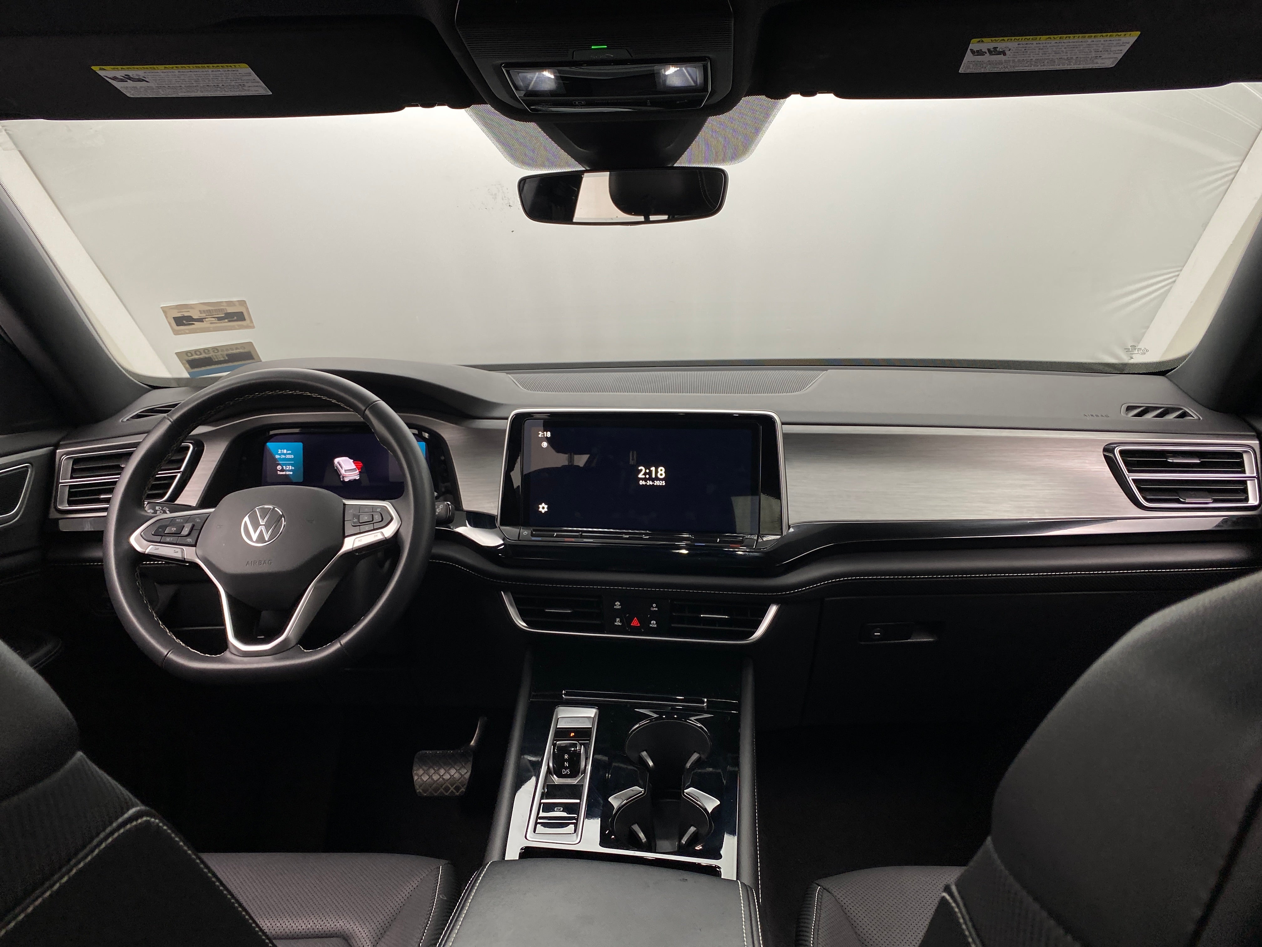 2024 Volkswagen Atlas SE 2