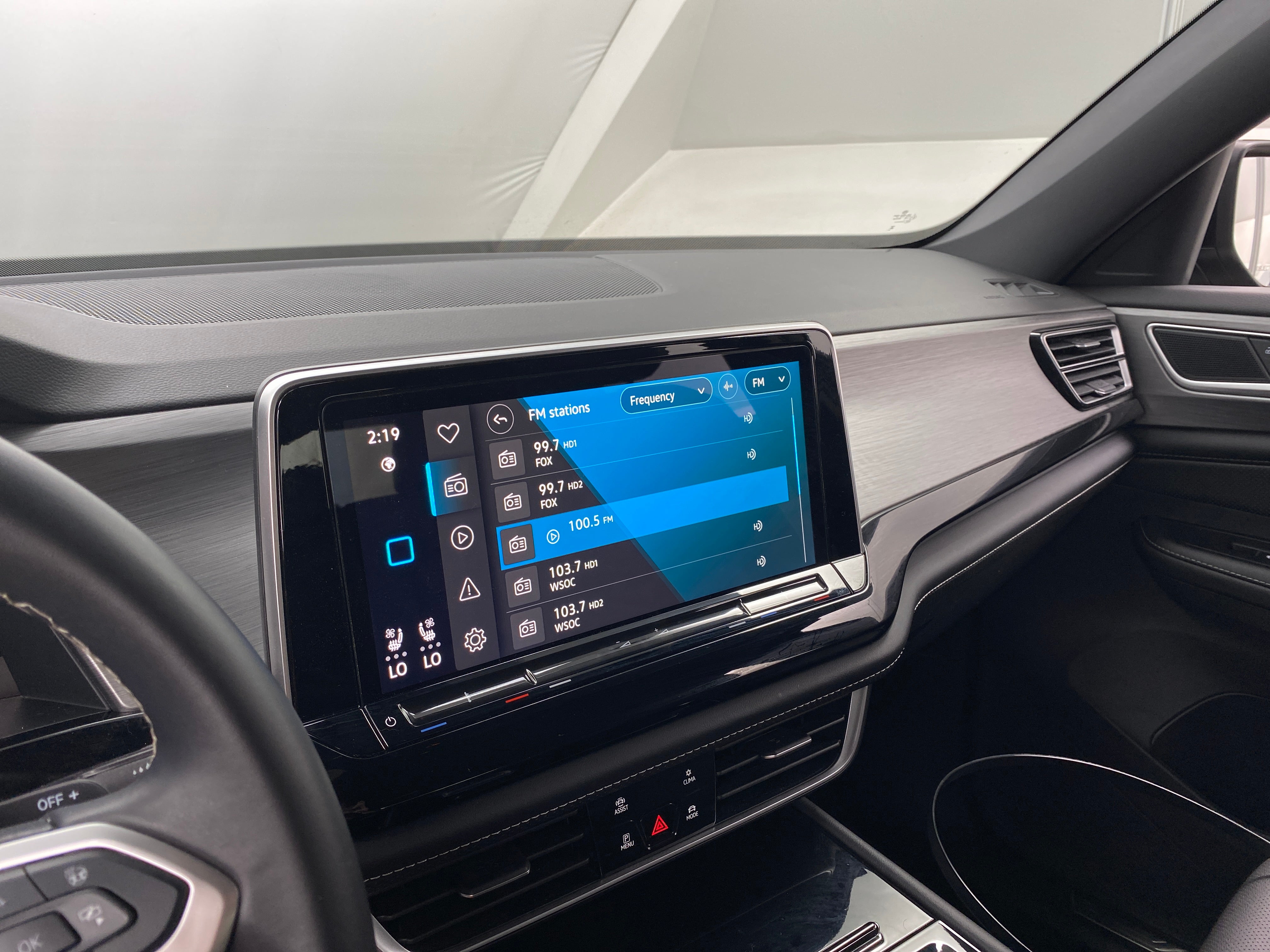 2024 Volkswagen Atlas SE 3