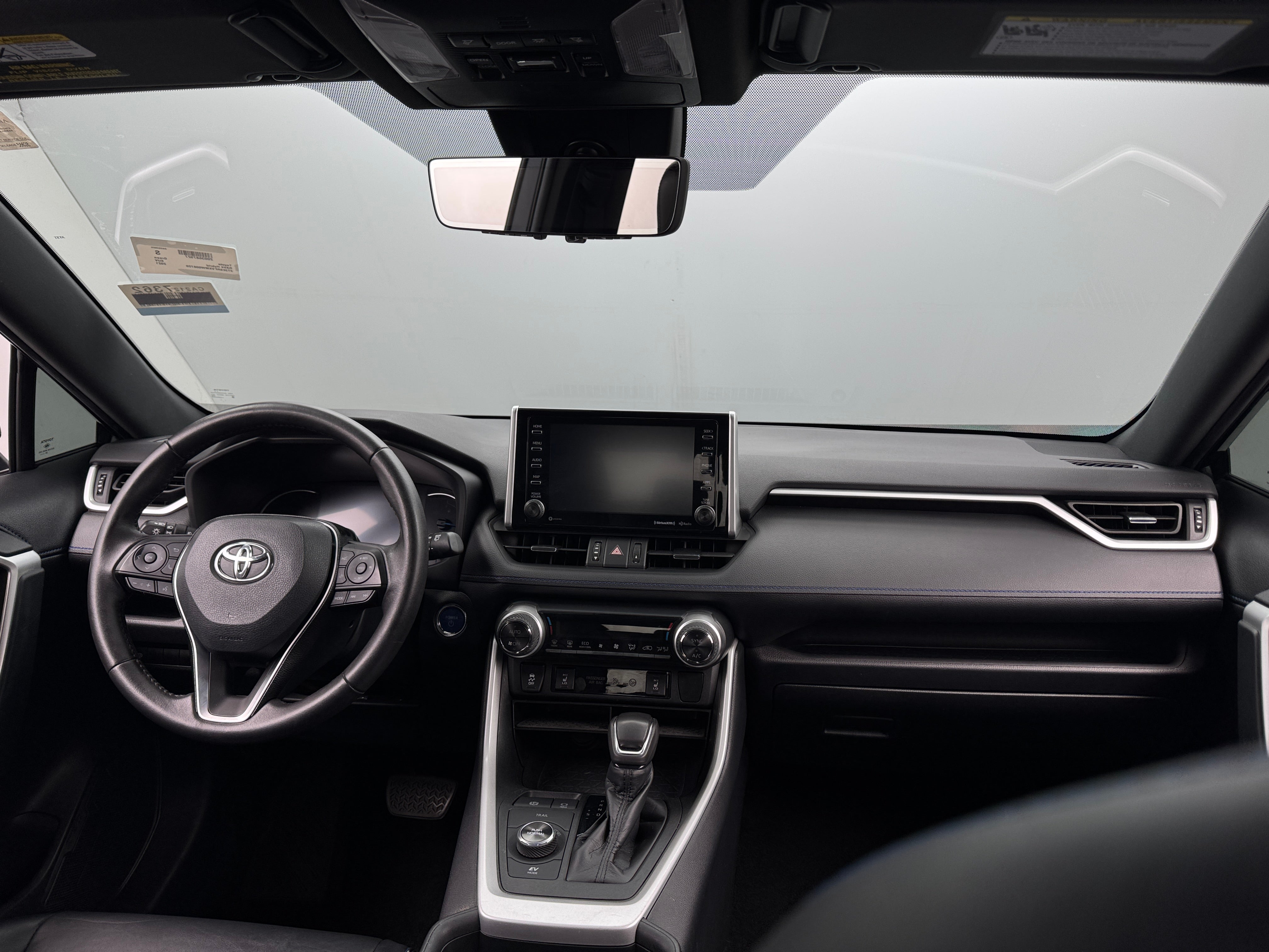 2021 Toyota RAV4 XSE 3