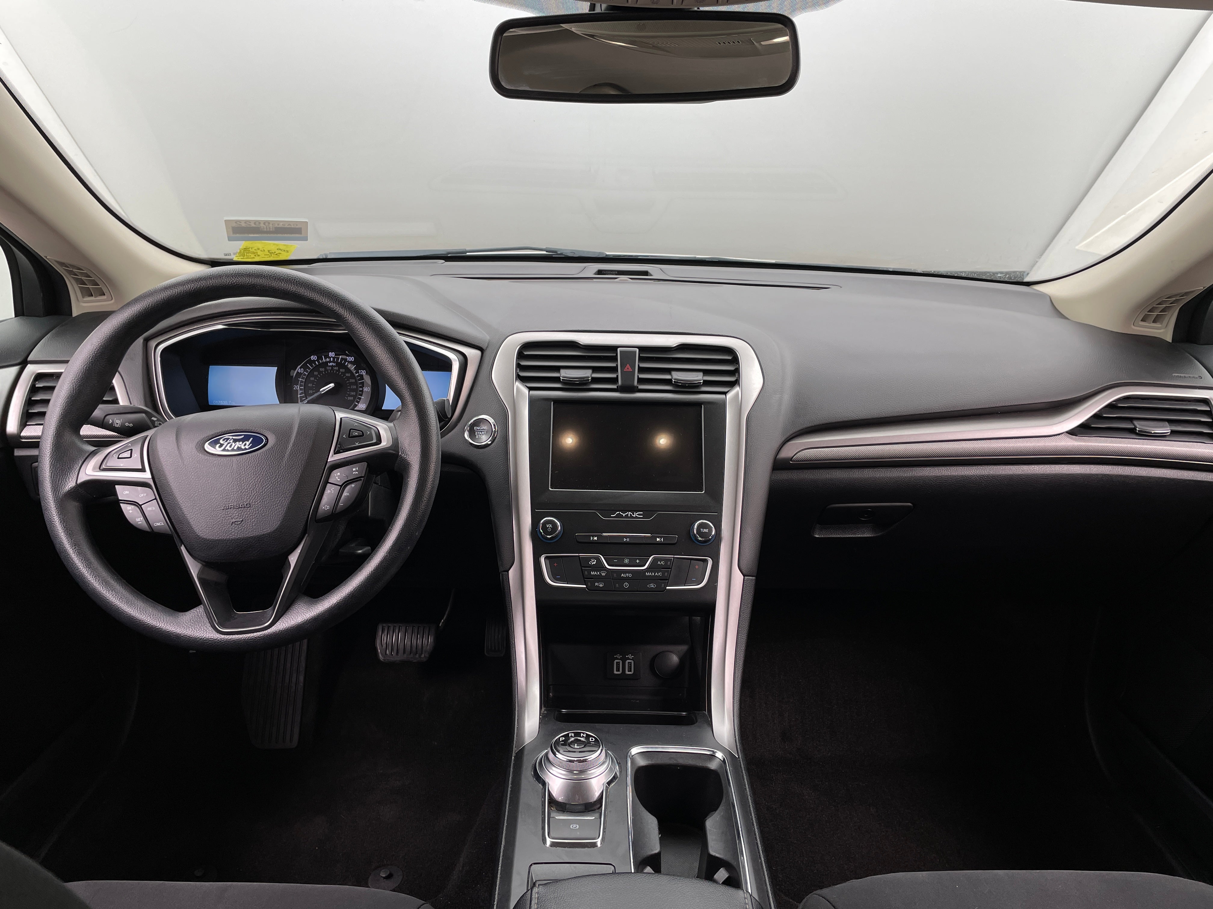 2020 Ford Fusion SE 3