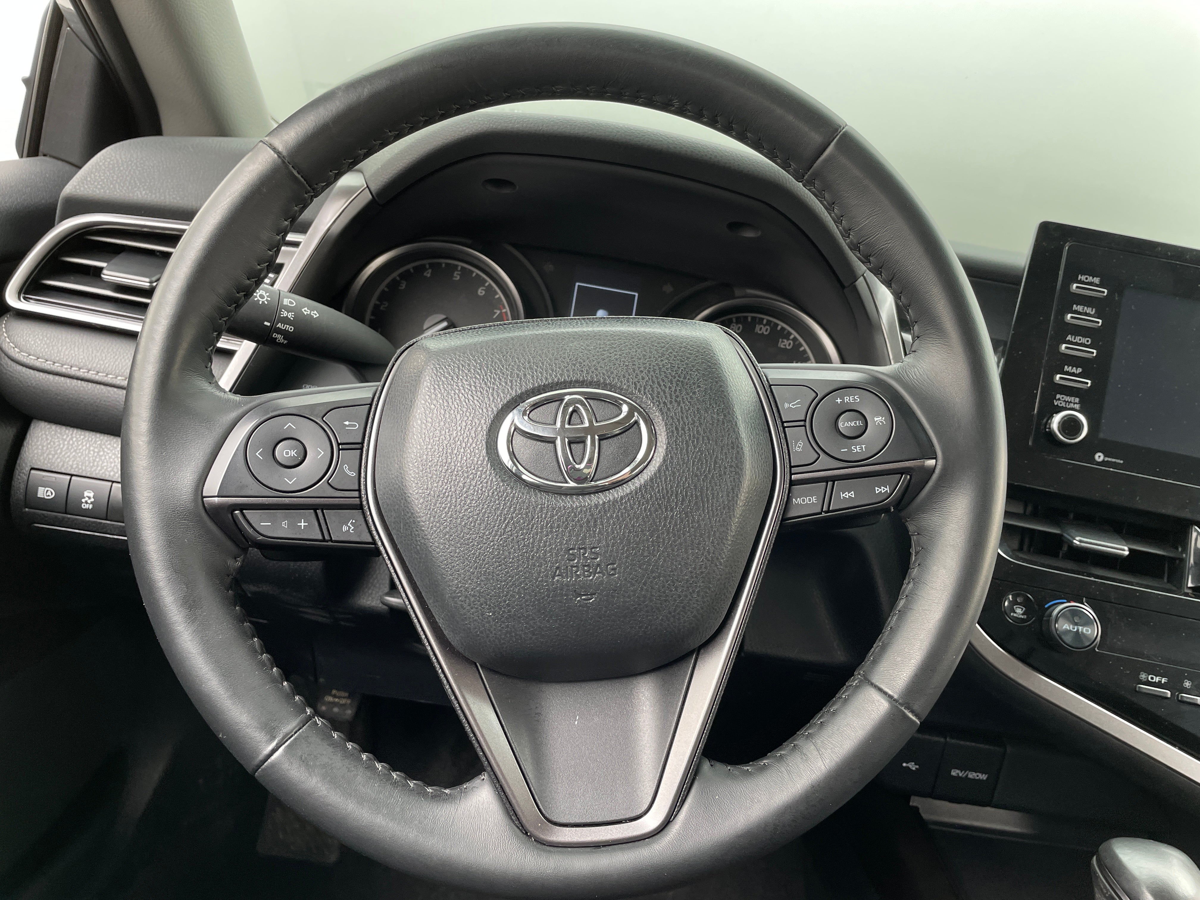 2024 Toyota Camry SE 4