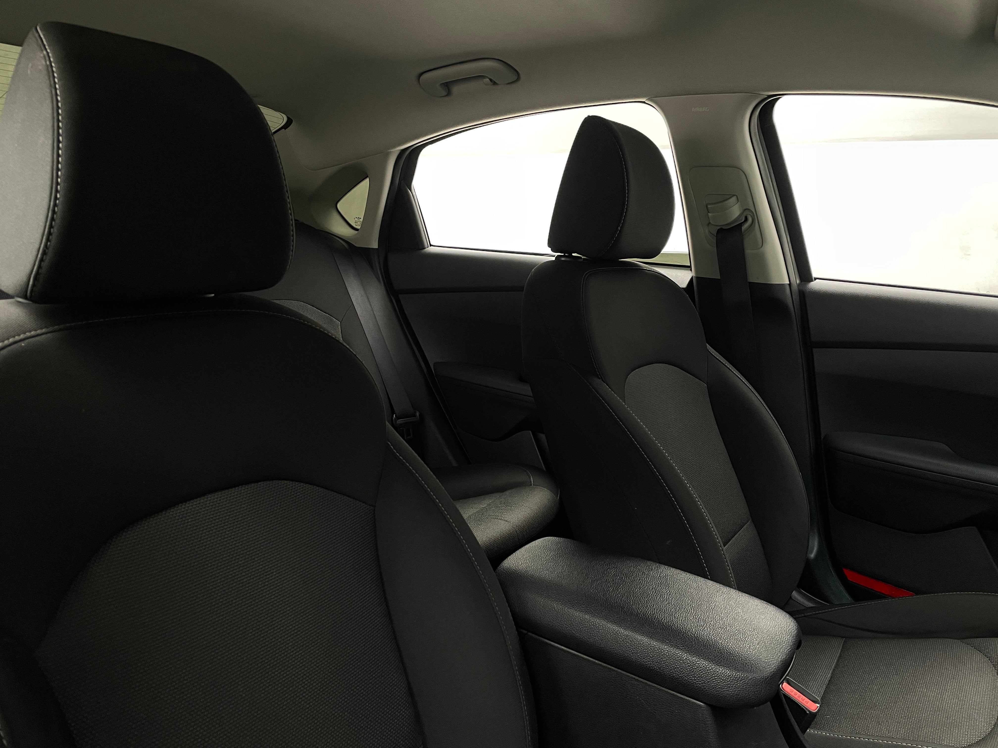2022 Kia Forte LXS 2