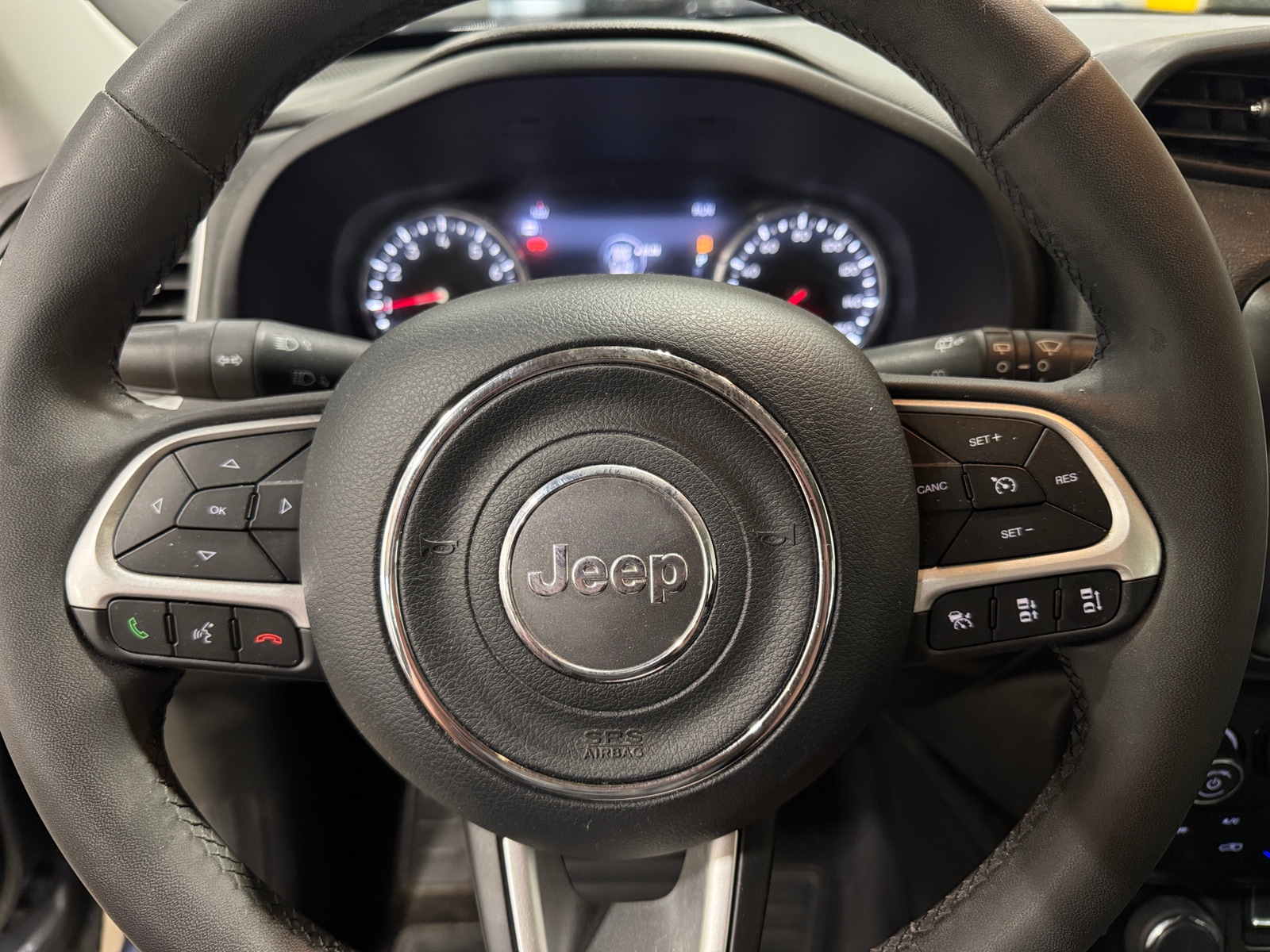 Thumbnail: 2021 Jeep Renegade - 5