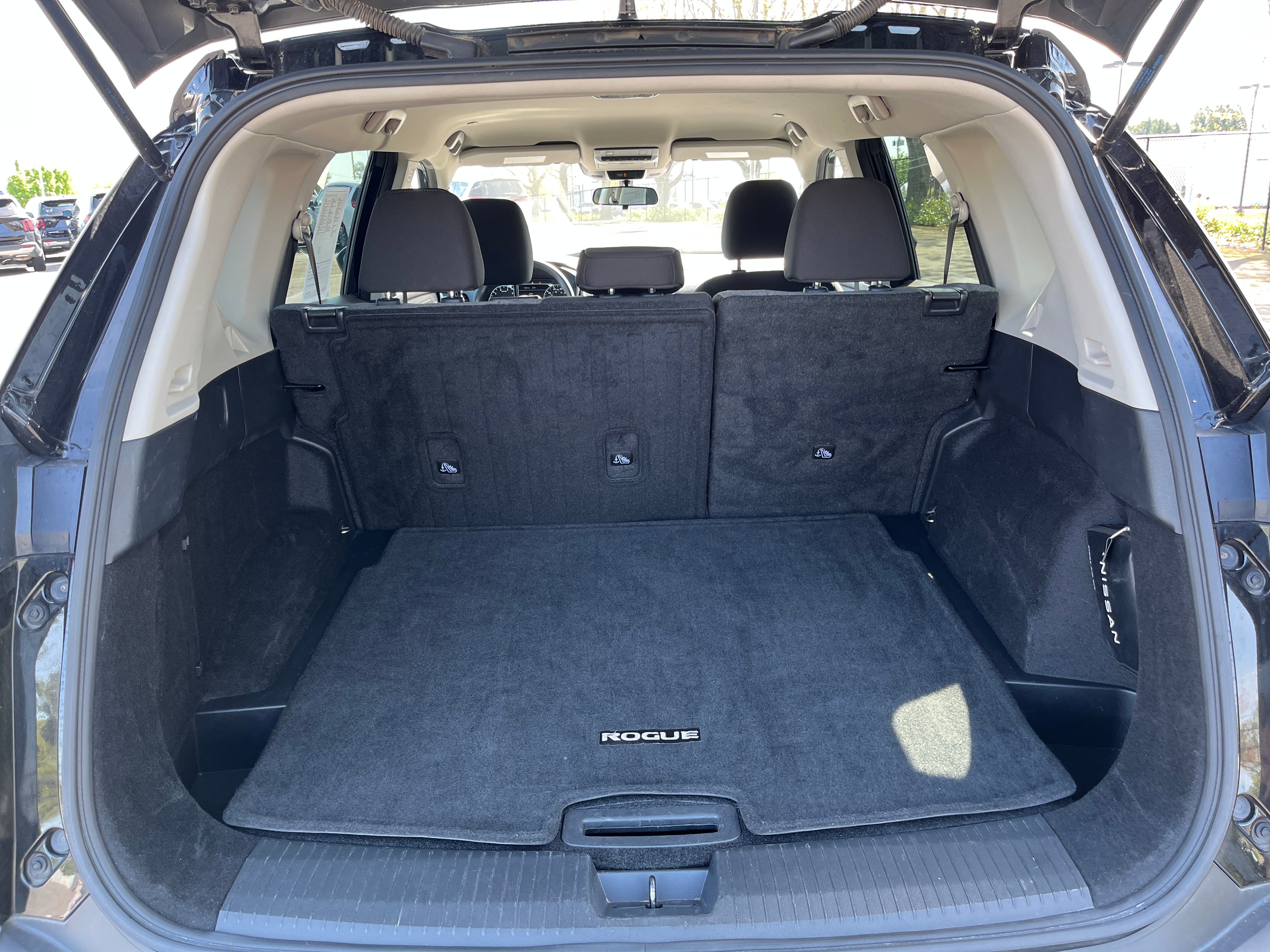 2023 Nissan Rogue SV 6