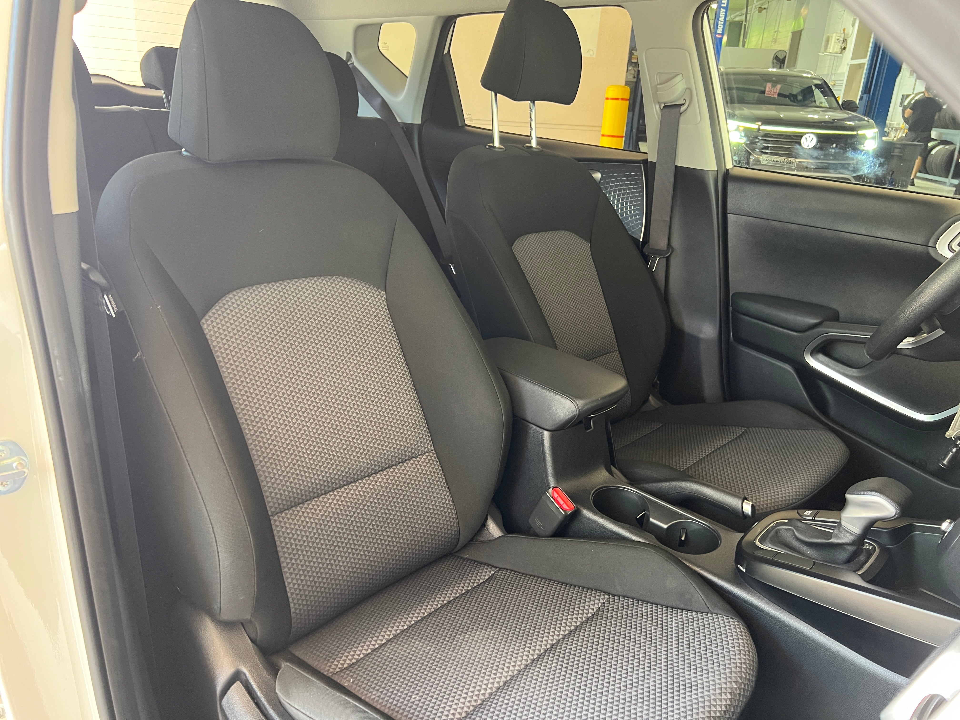 2024 Kia Soul LX 2