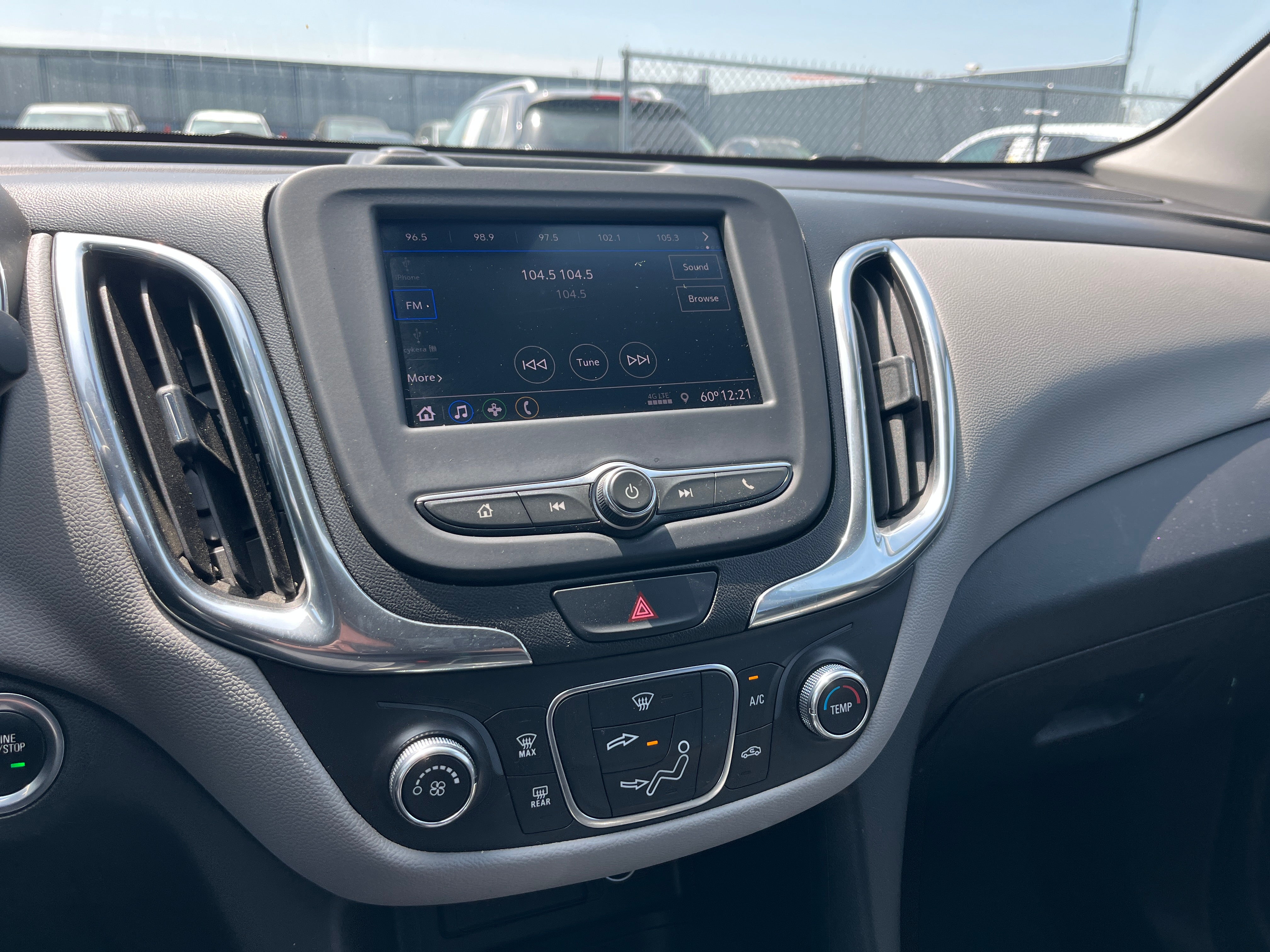 2020 Chevrolet Equinox LS 4