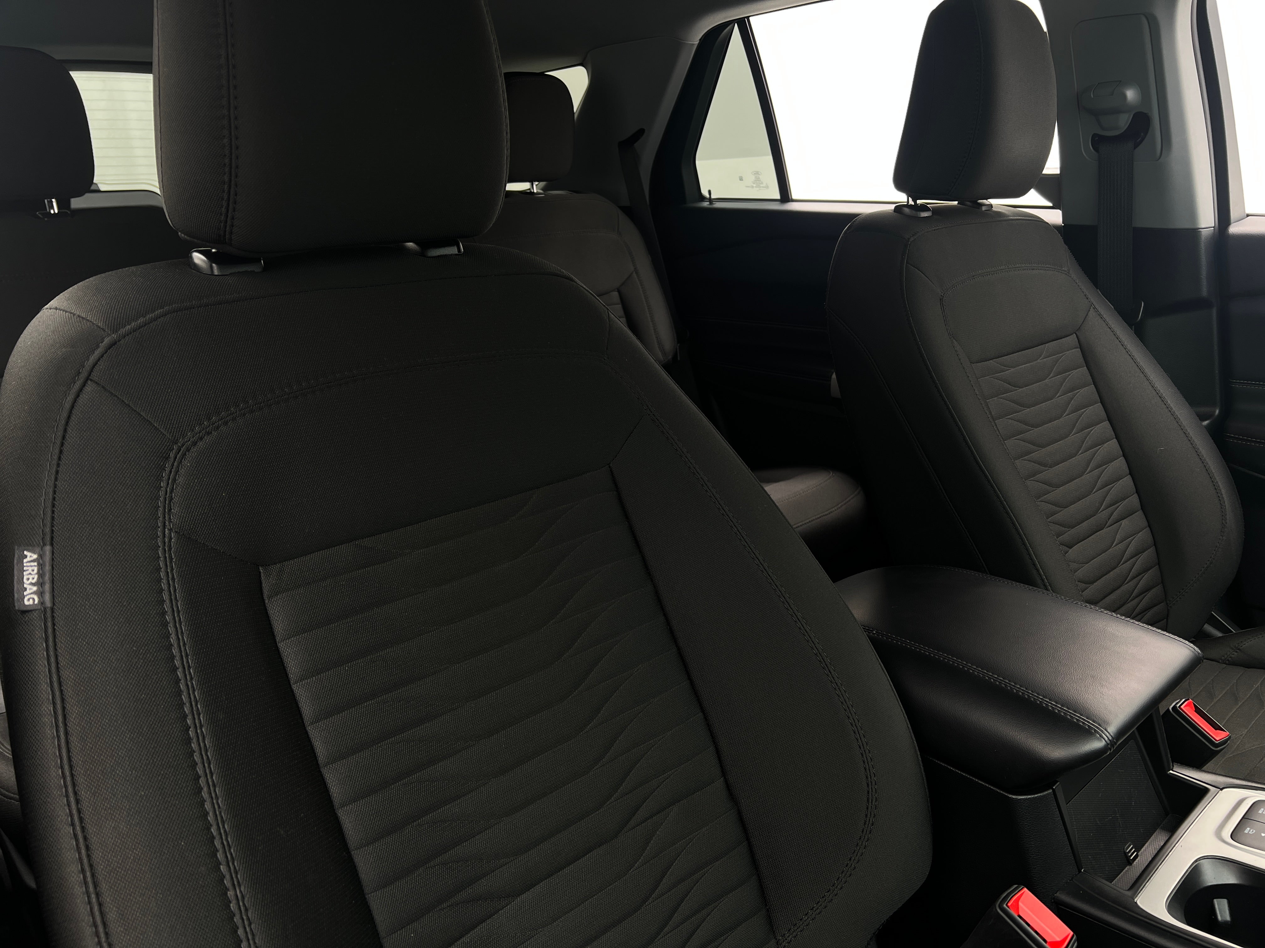 2021 Ford Explorer XLT 2
