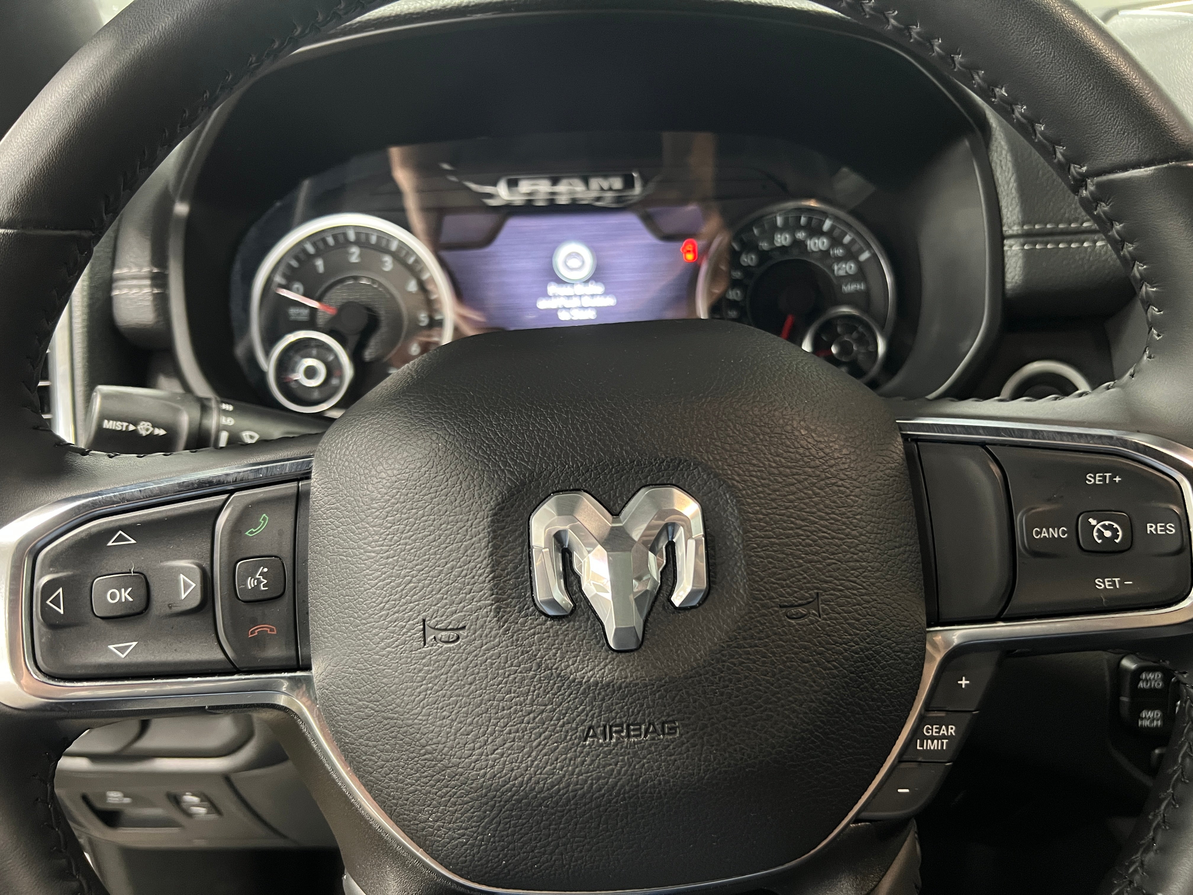 2024 RAM 1500 Laramie 4