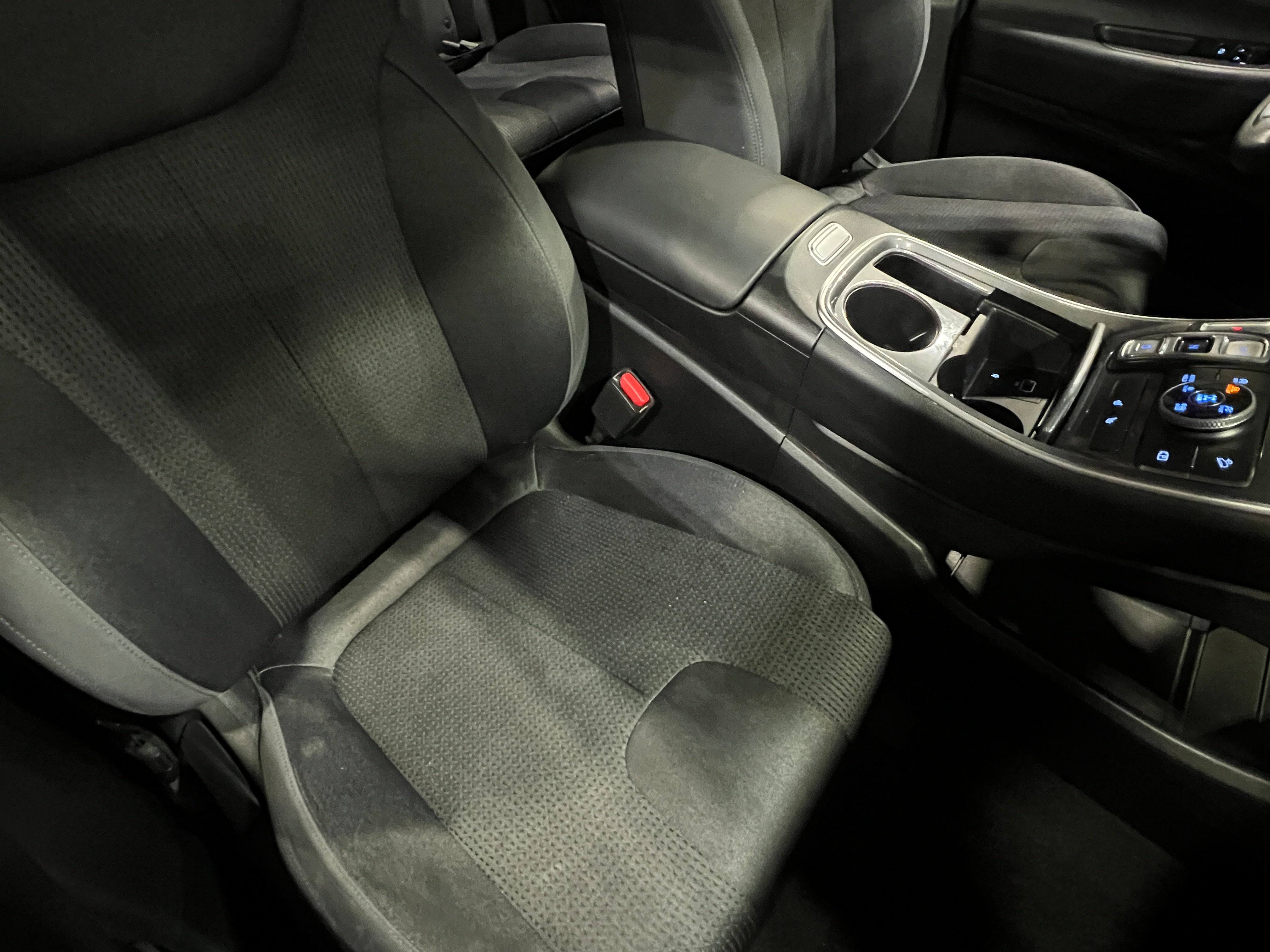 2022 Hyundai Santa Fe SEL 2