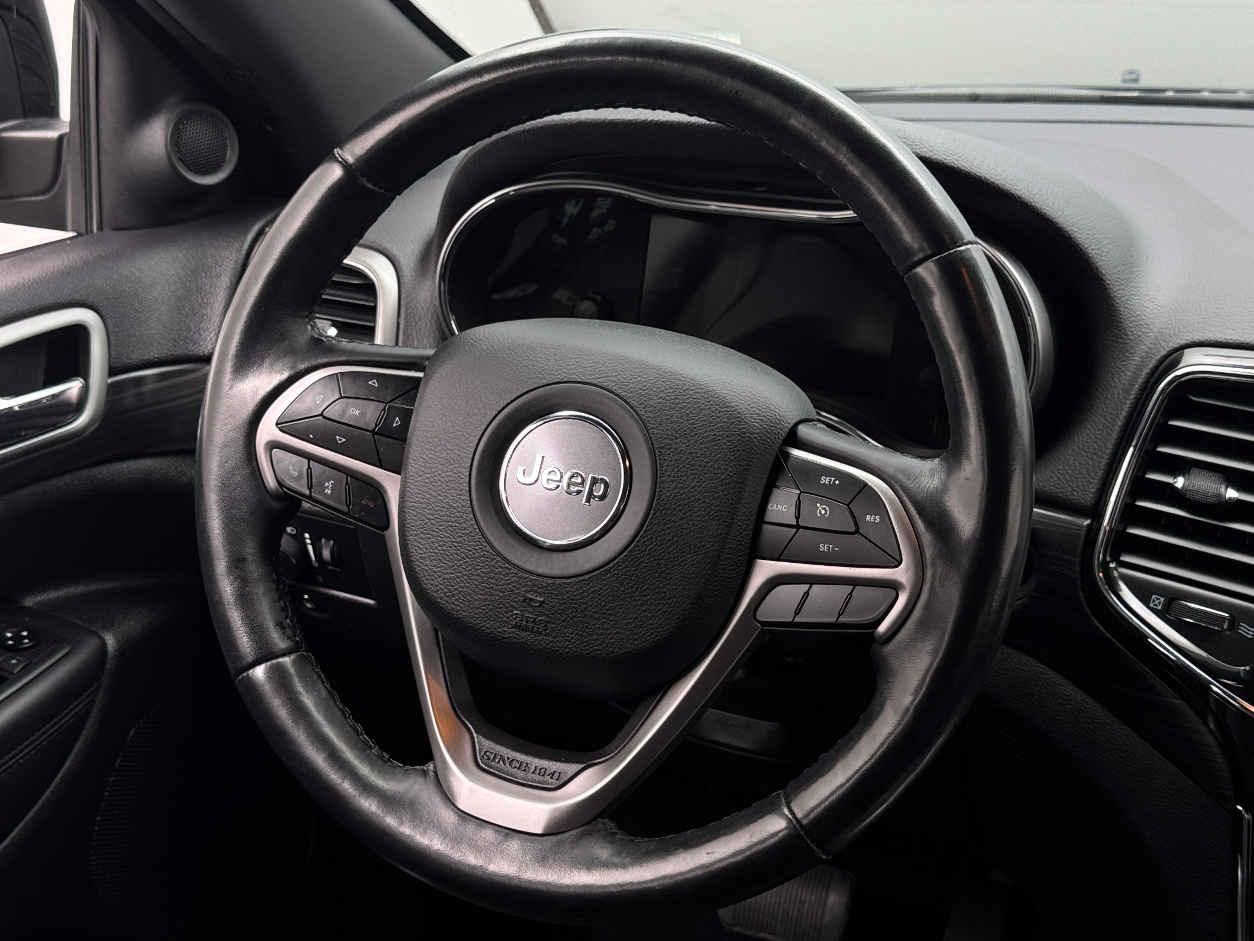 2020 Jeep Grand Cherokee Altitude 5