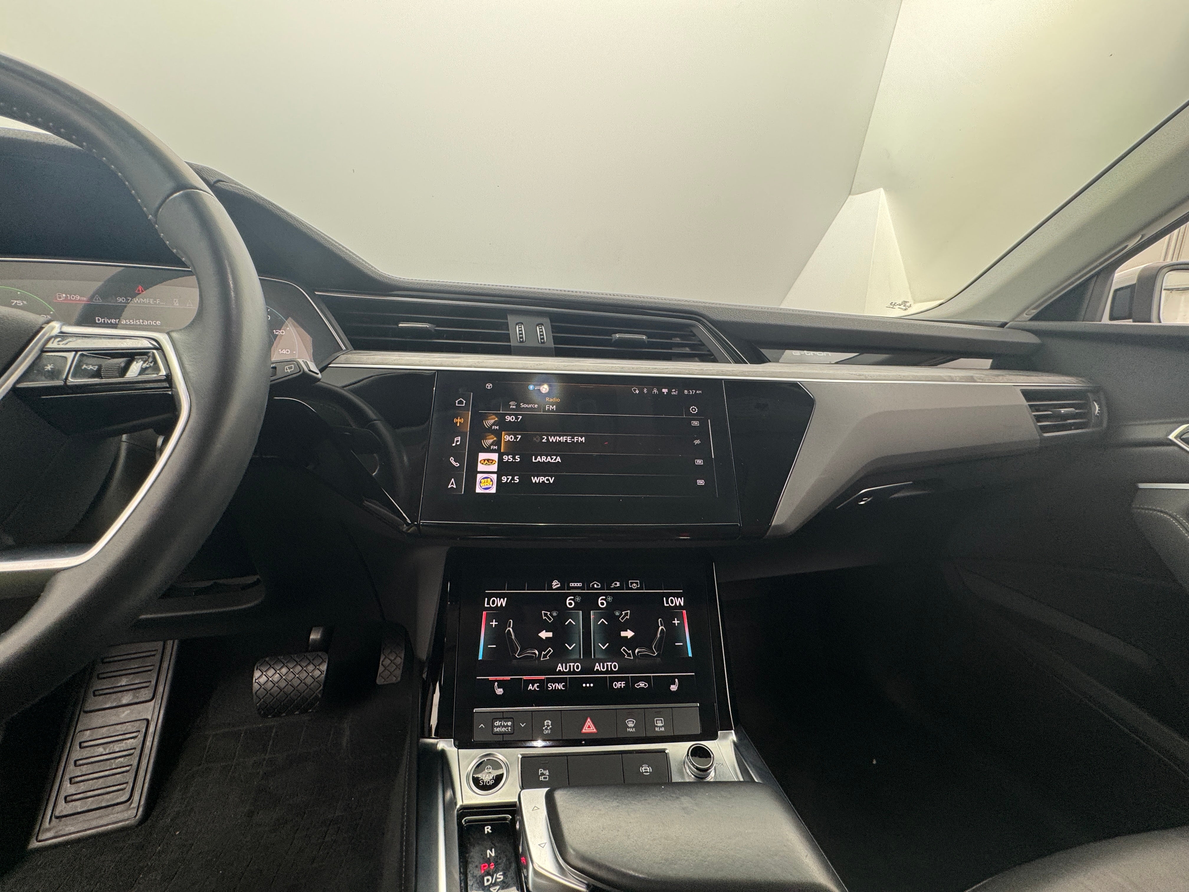 2021 Audi e-tron Premium 4