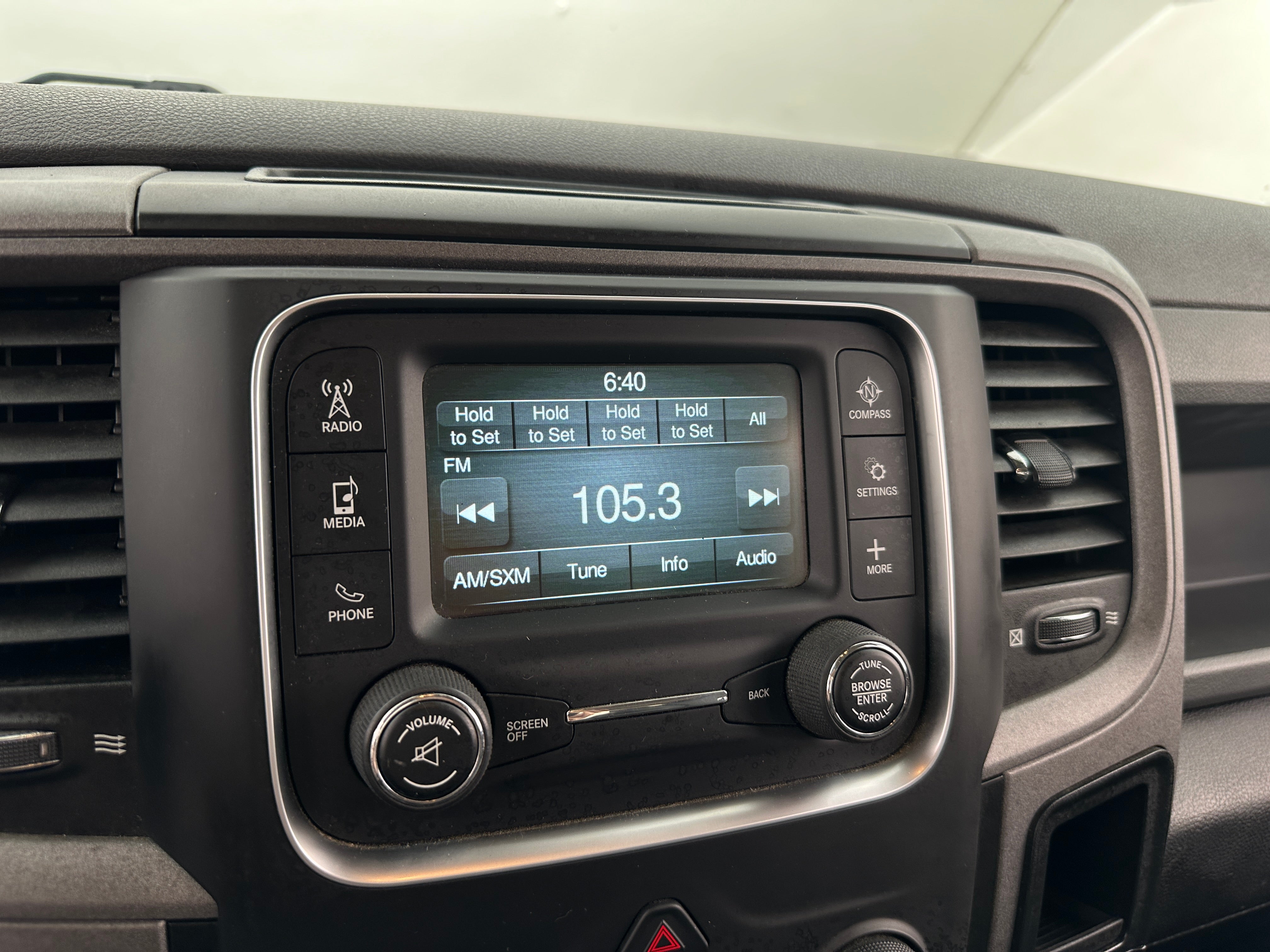 2019 RAM 1500 Classic Tradesman 4