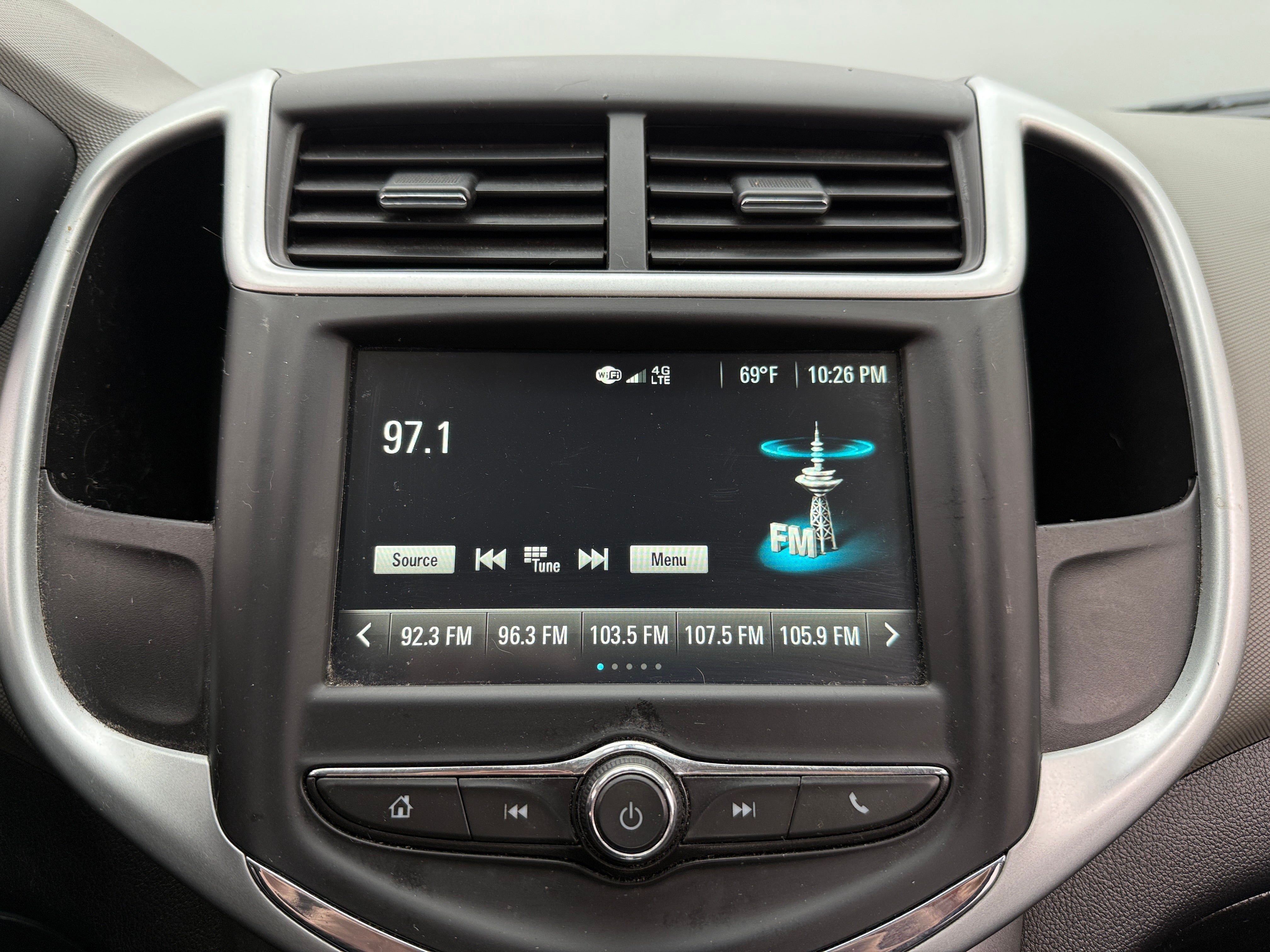 2017 Chevrolet Sonic LT 4
