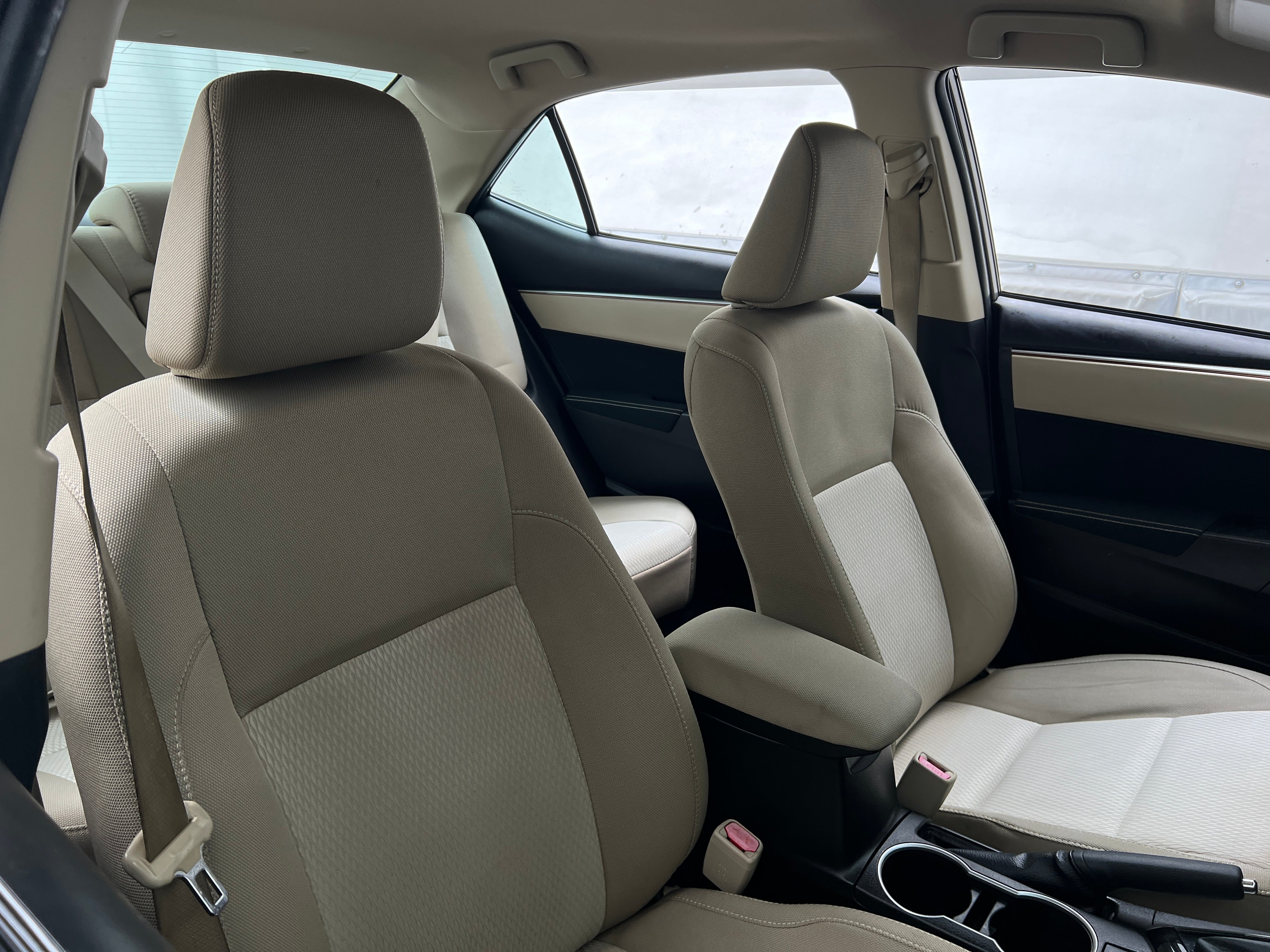 2016 Toyota Corolla LE 2