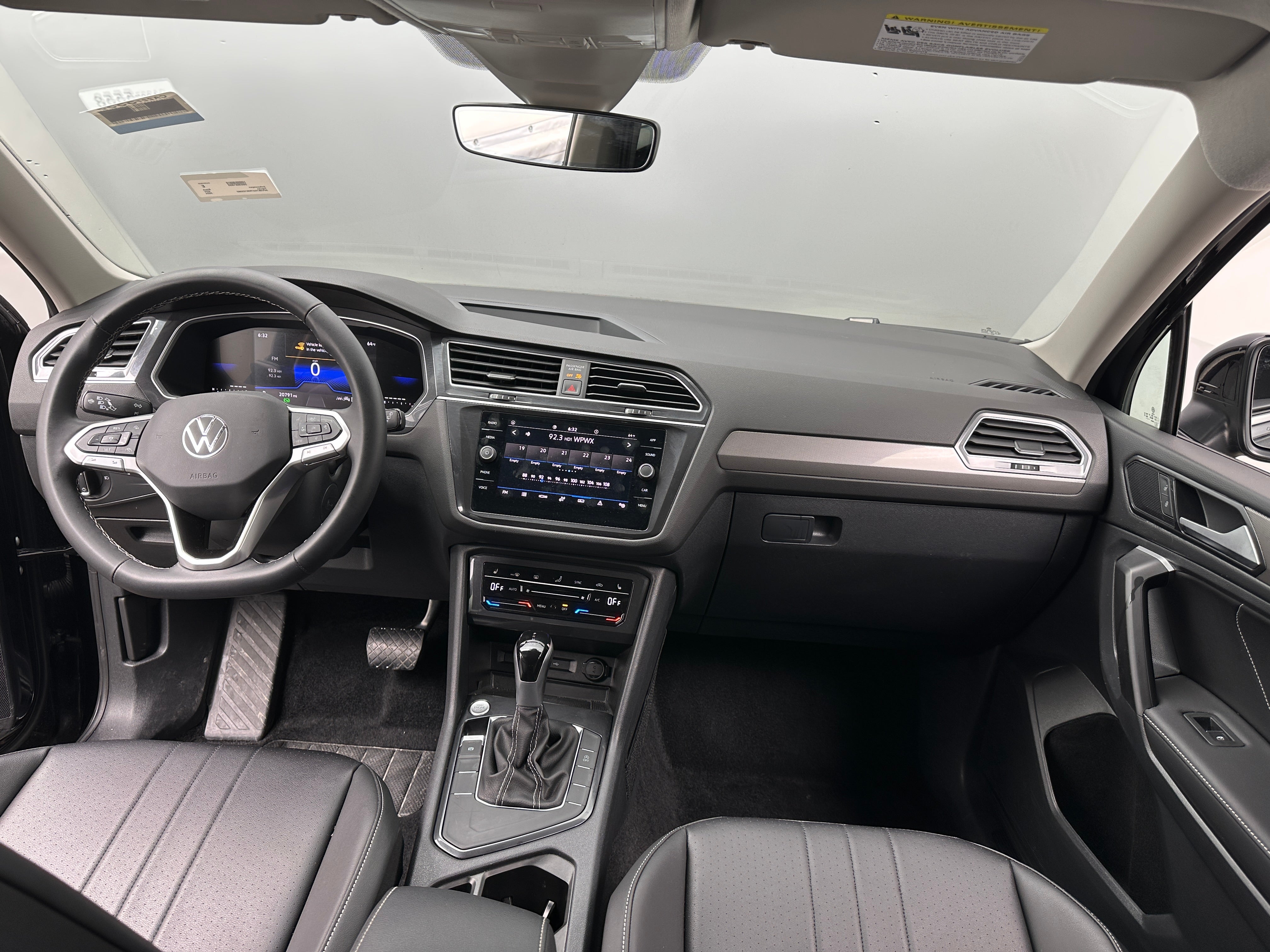 2024 Volkswagen Tiguan SE 2