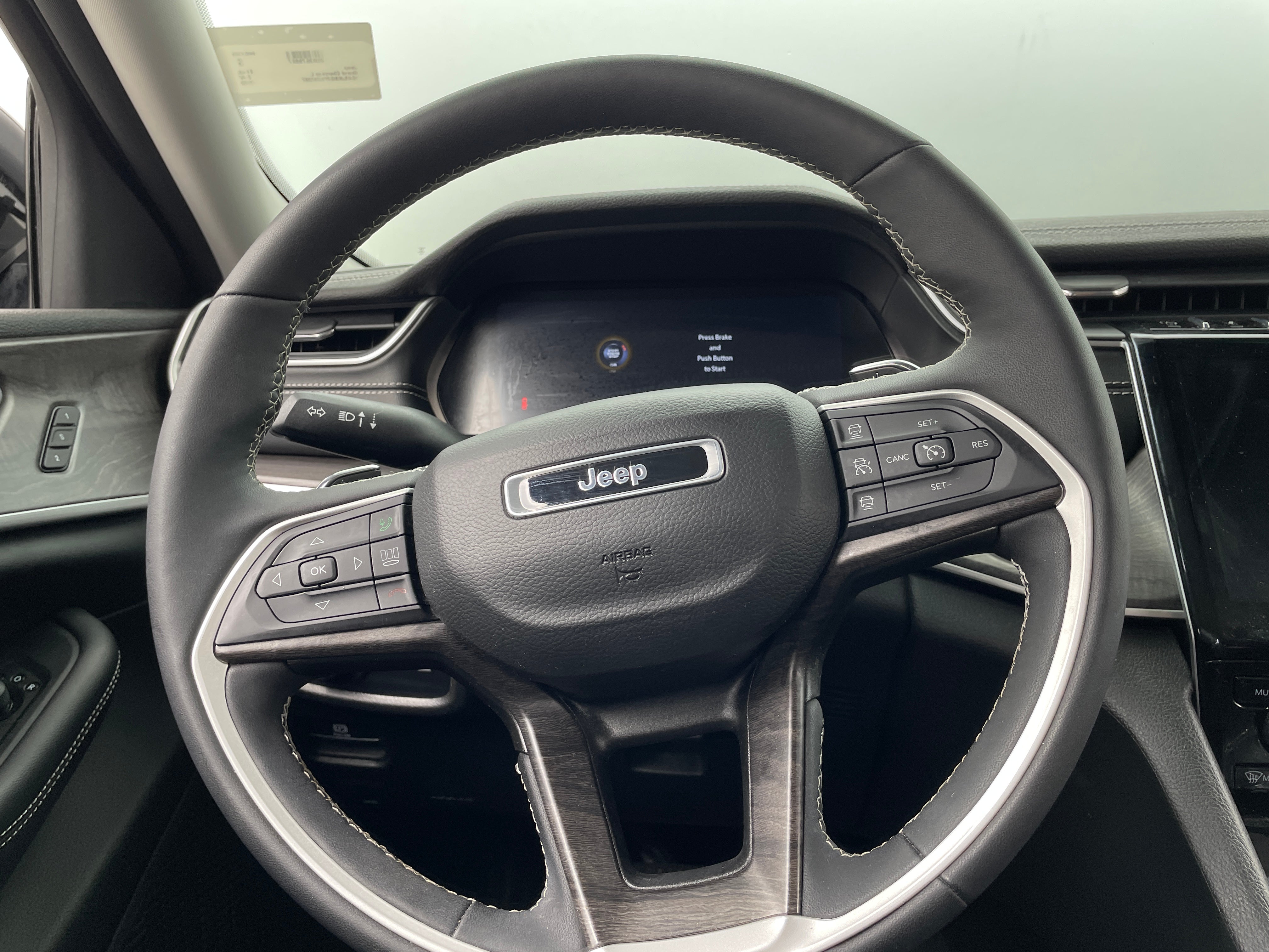 2023 Jeep Grand Cherokee L Limited Edition 4