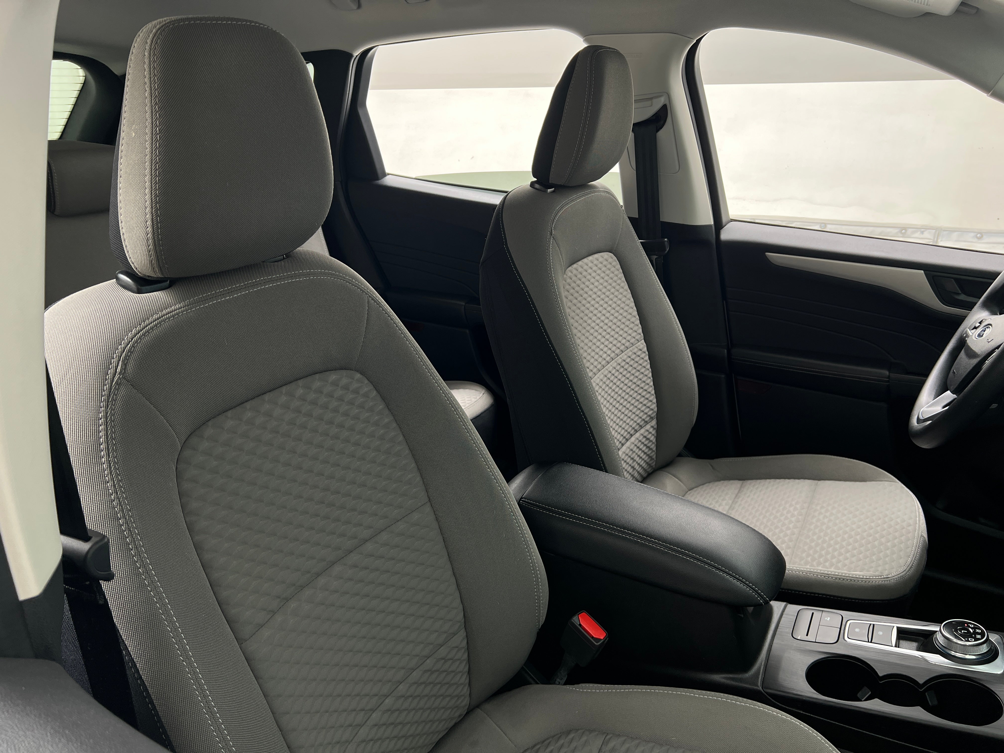 2022 Ford Escape SE Sport Hybrid 2