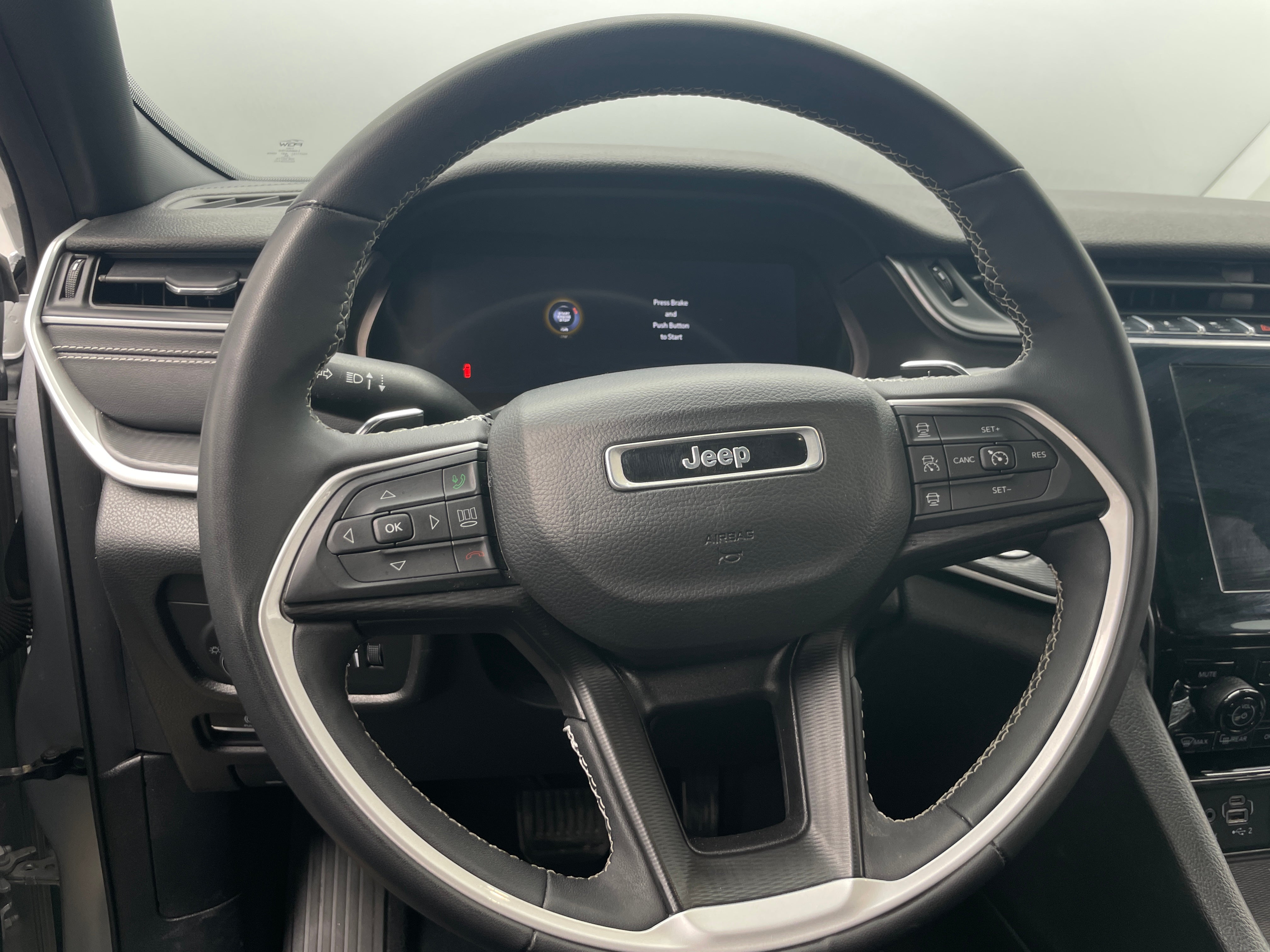 2023 Jeep Grand Cherokee L Altitude 4